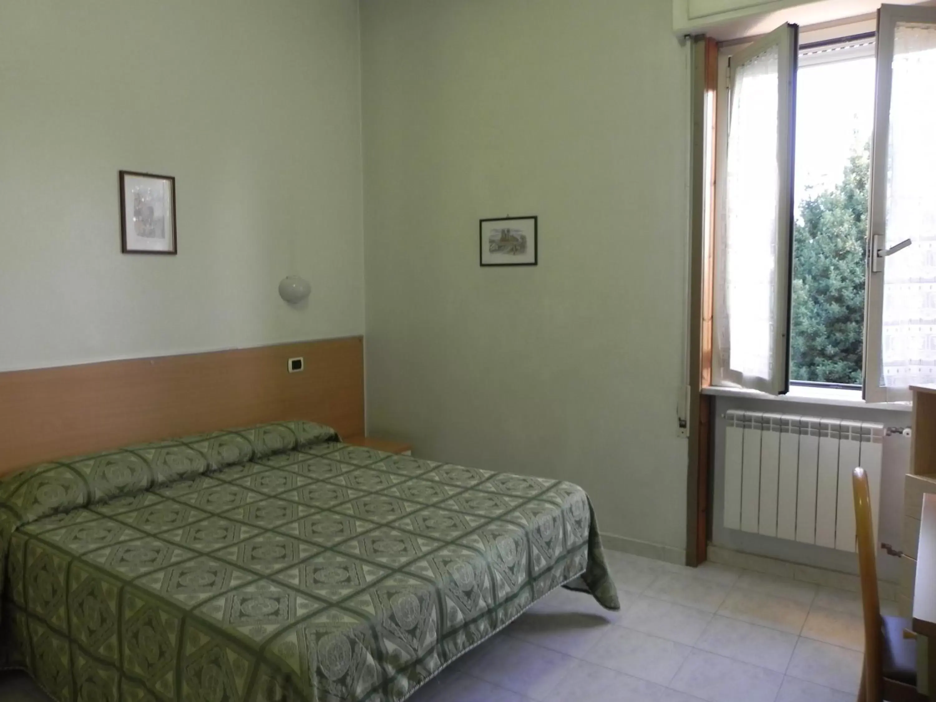 Bedroom, Bed in Hotel Villa Robinia