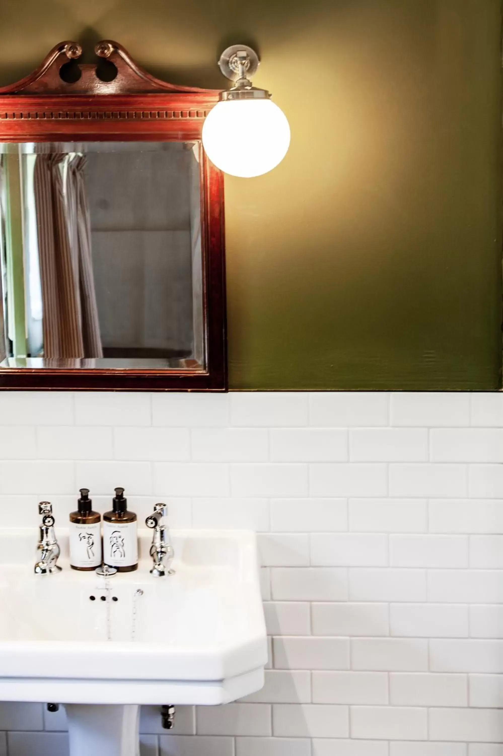 Bathroom in The Lamb Inn