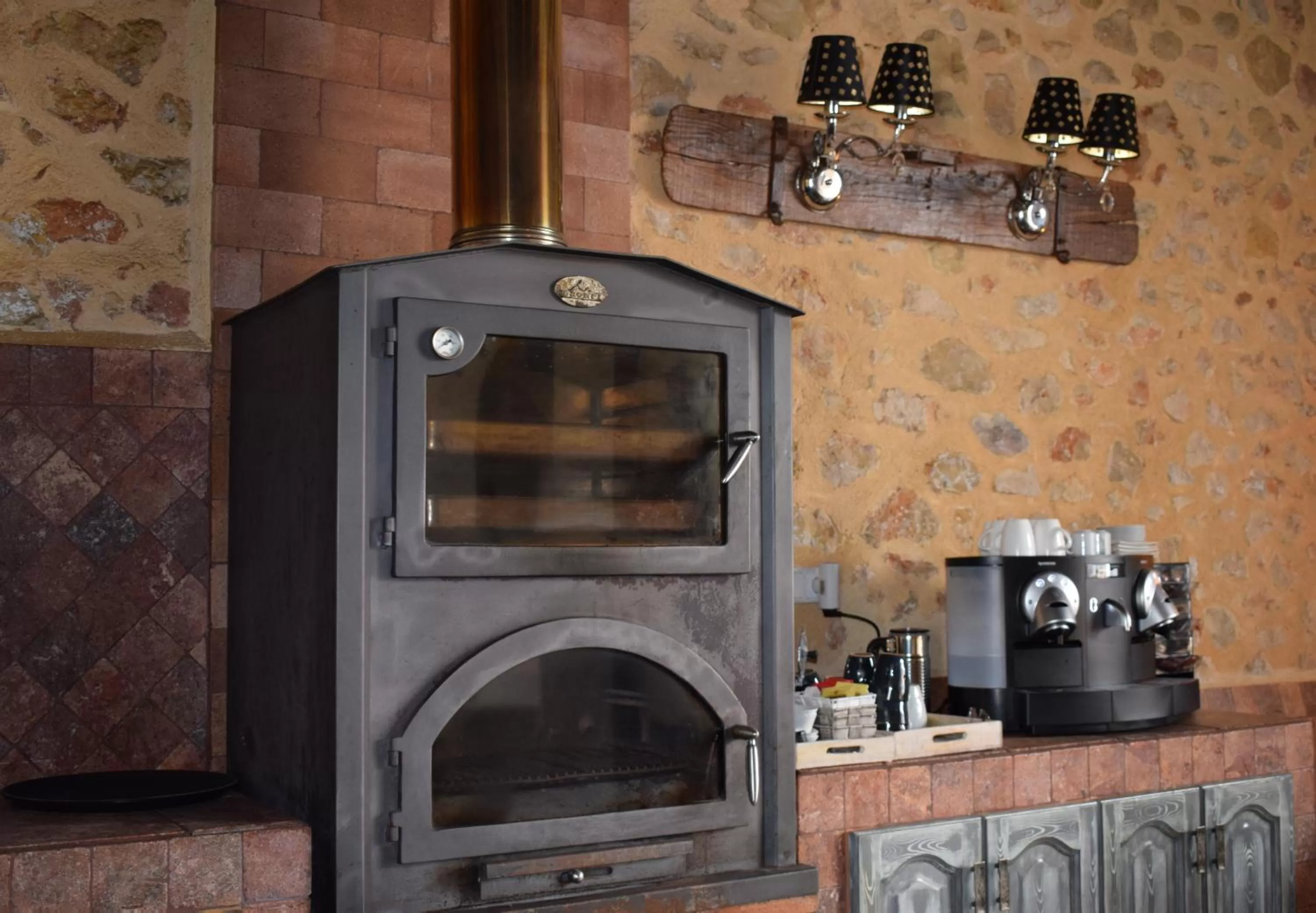 Kitchen or kitchenette in Casa Mistela
