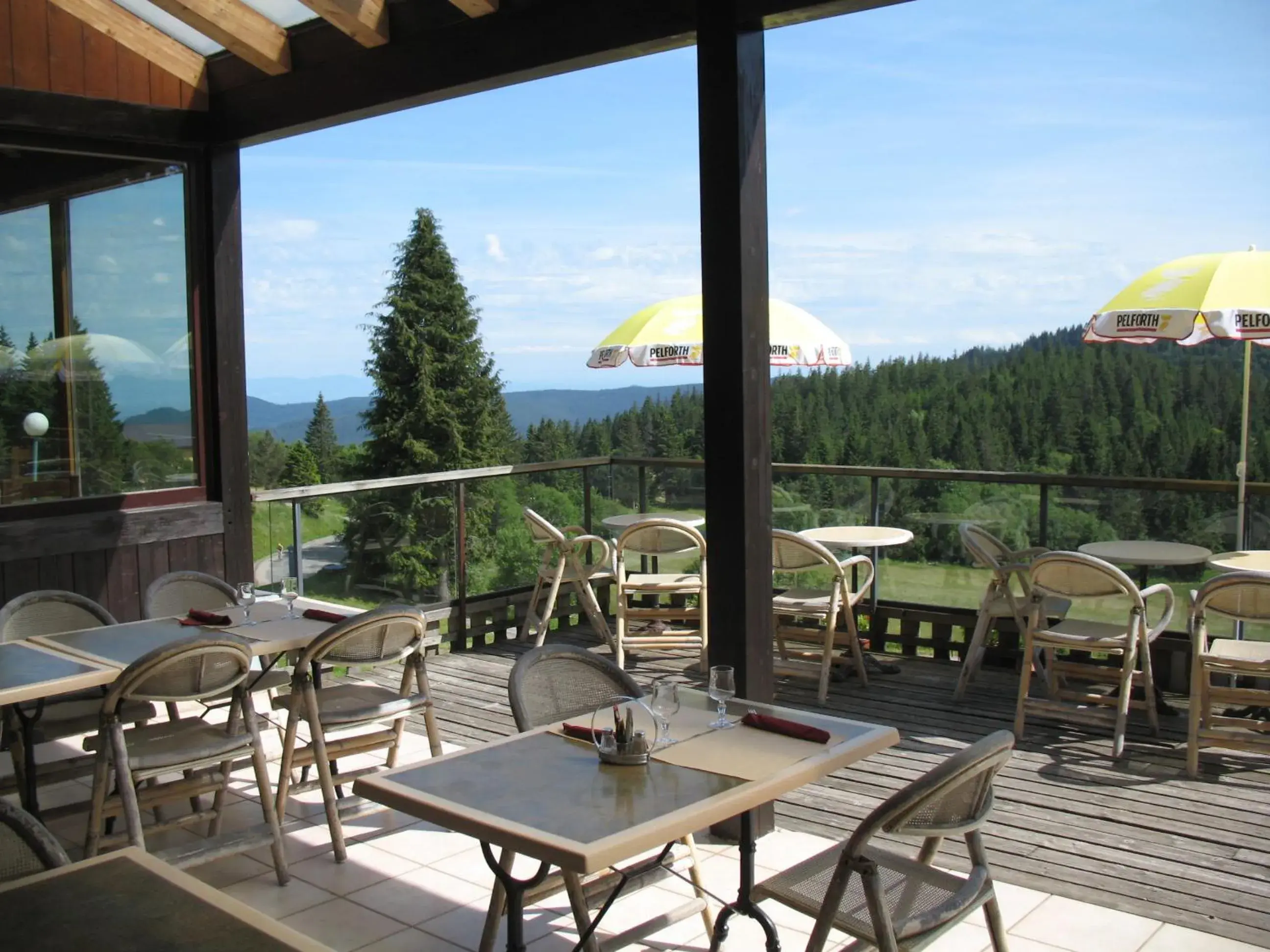 Buffet breakfast, Restaurant/Places to Eat in Les Terrasses du Lac Blanc - Studios & Appartements