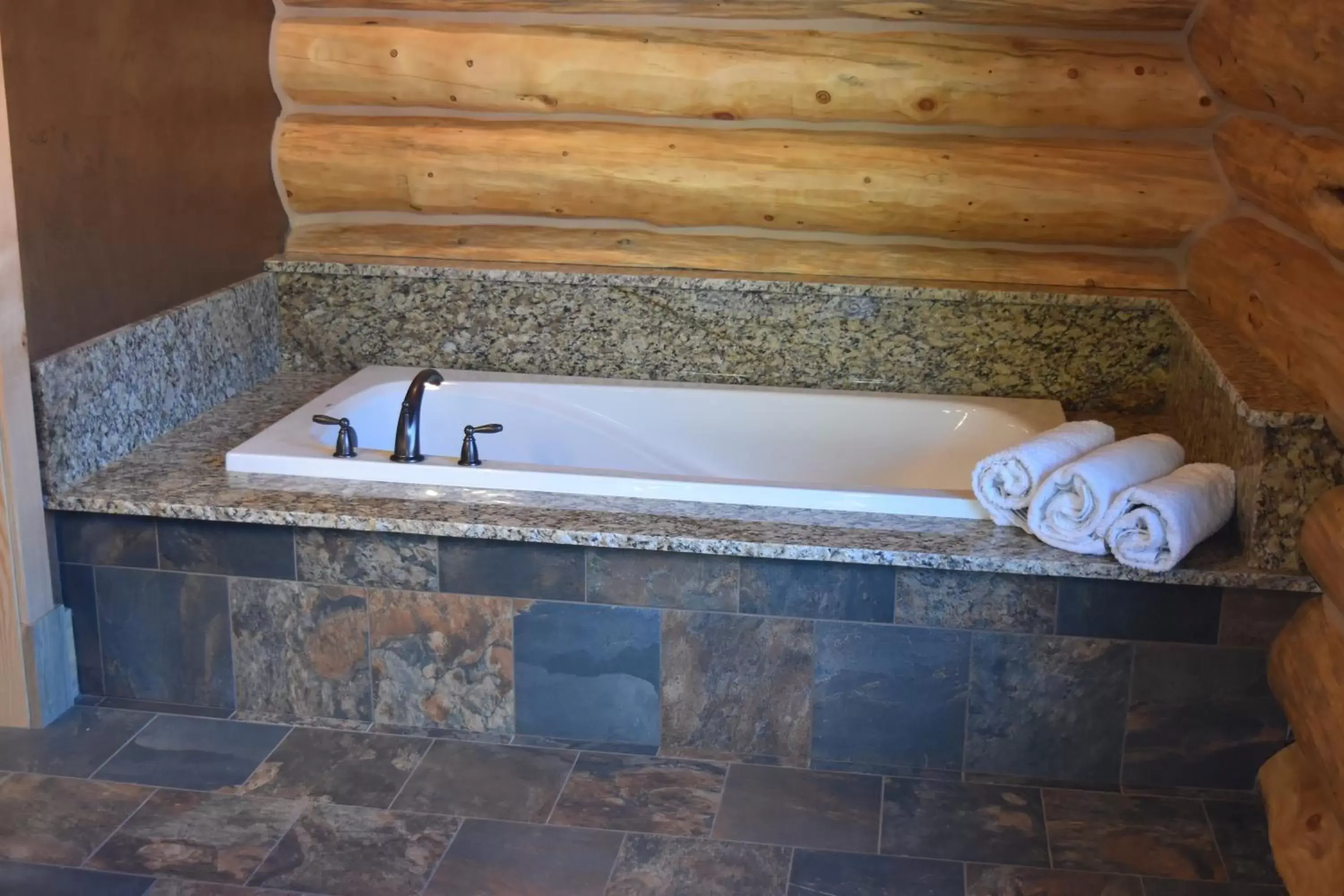 Bathroom in Kodiak Mountain Resort