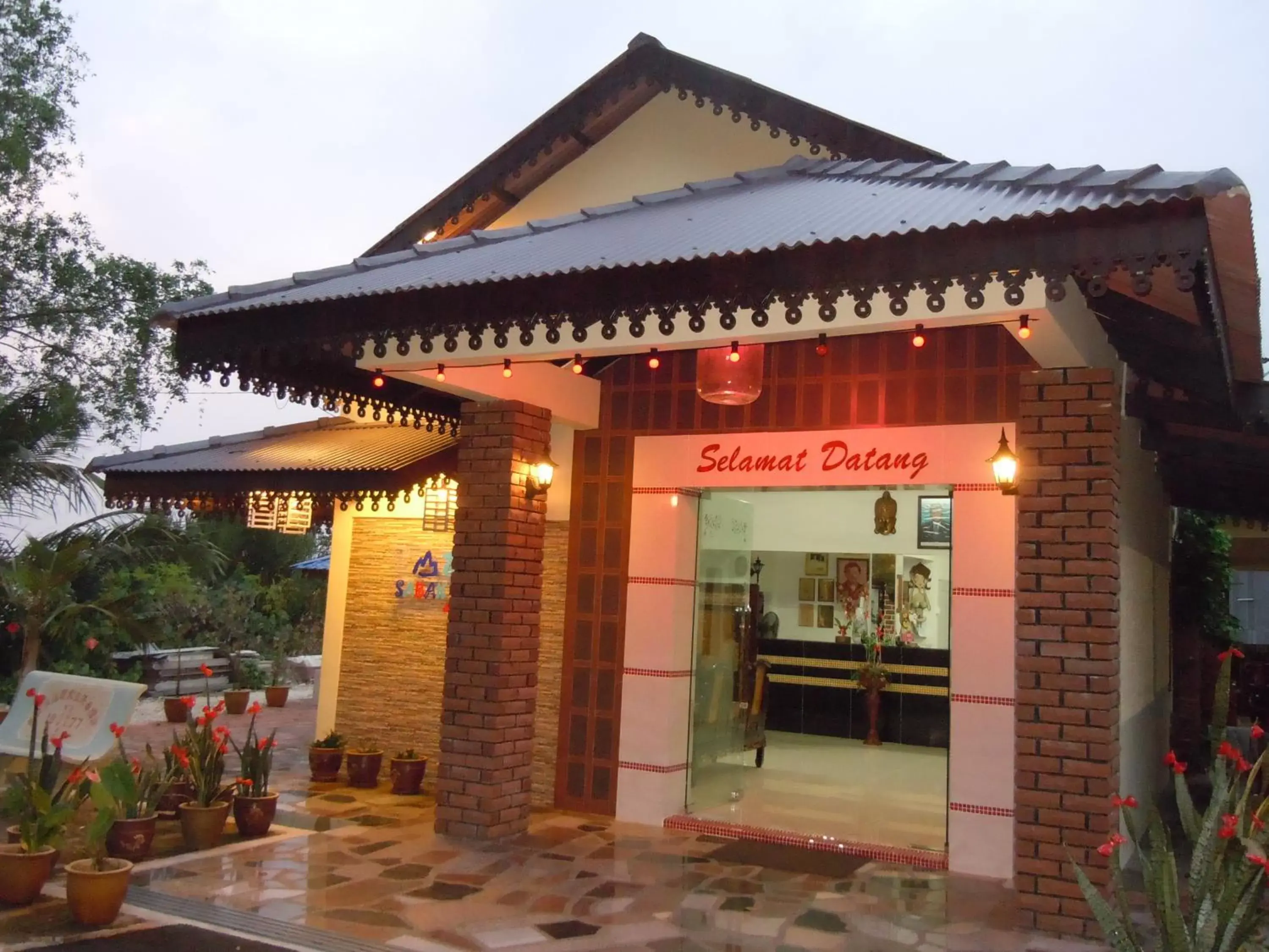 Facade/entrance in Sabak Awor Resort