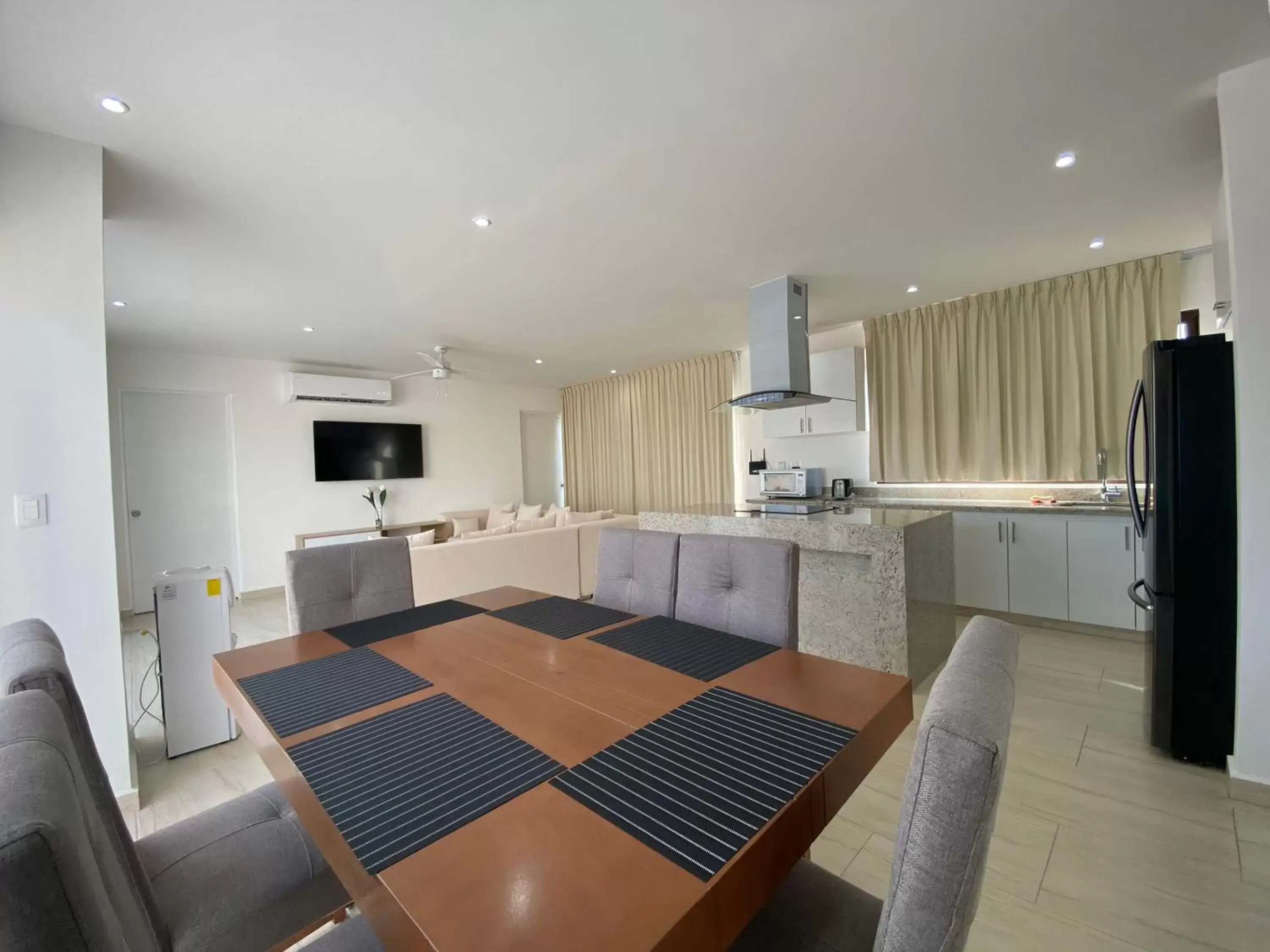 Dining Area in Apartment and Penthouse Blue Luxury Kukulkan Tulum