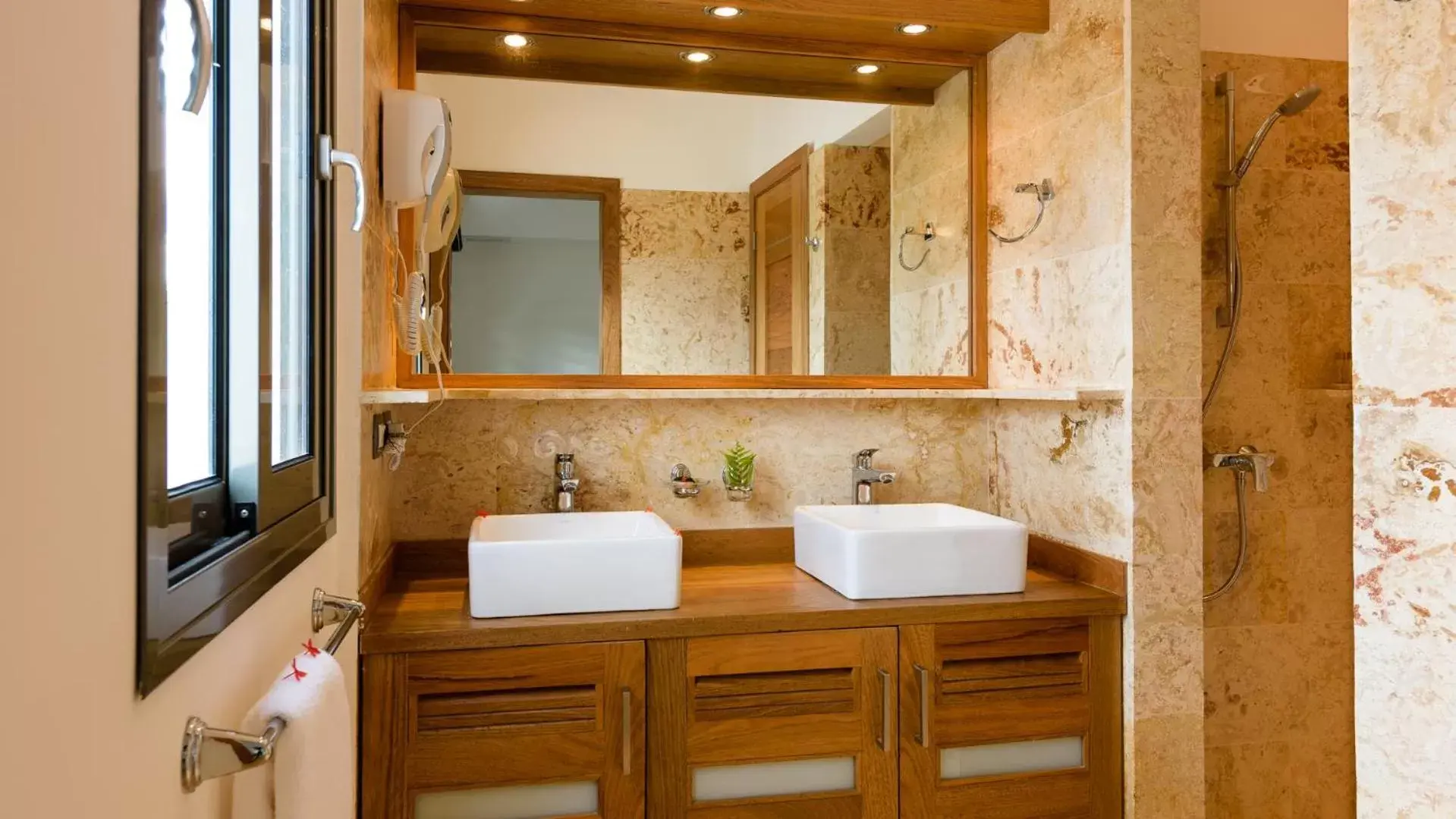 Bathroom in Aligio Apart-hotel & Spa - Las Terrenas