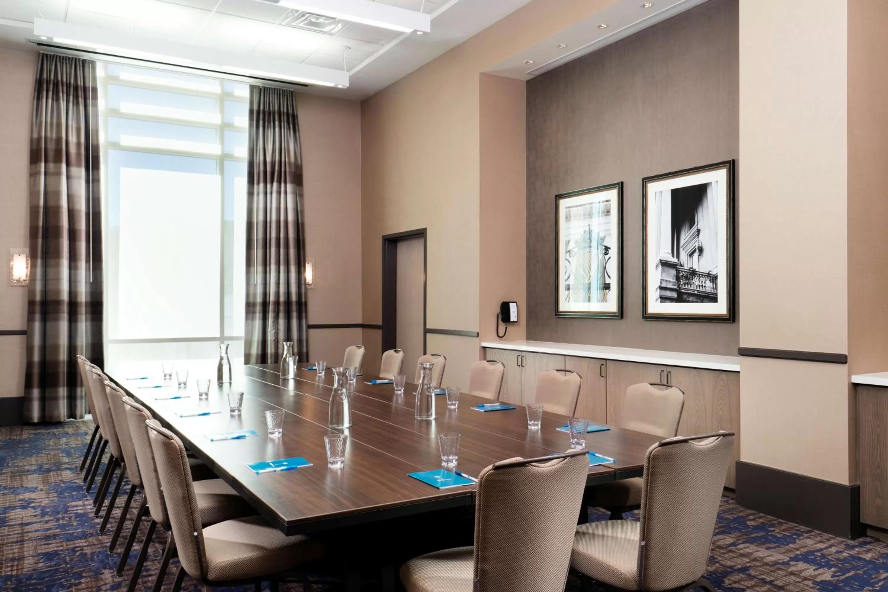 Business facilities in Hyatt House Charleston - Historic District