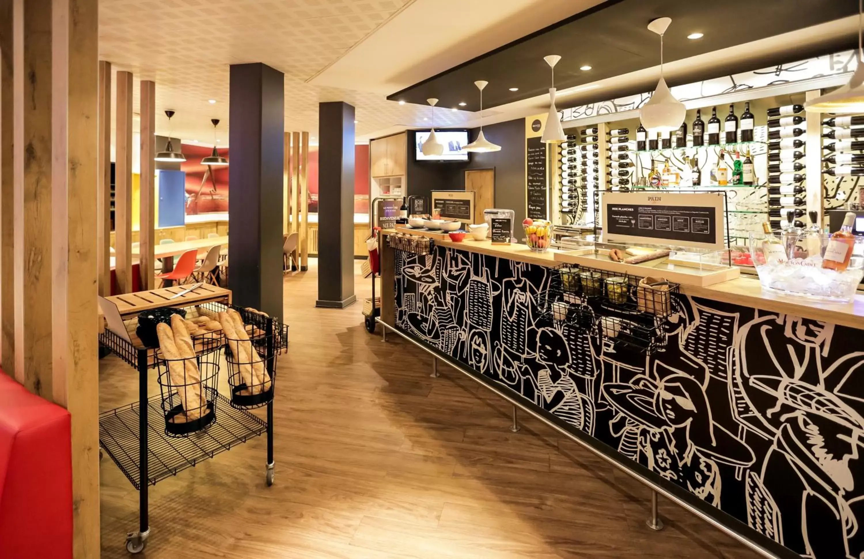 Restaurant/places to eat, Lounge/Bar in ibis Bordeaux Centre Bastide