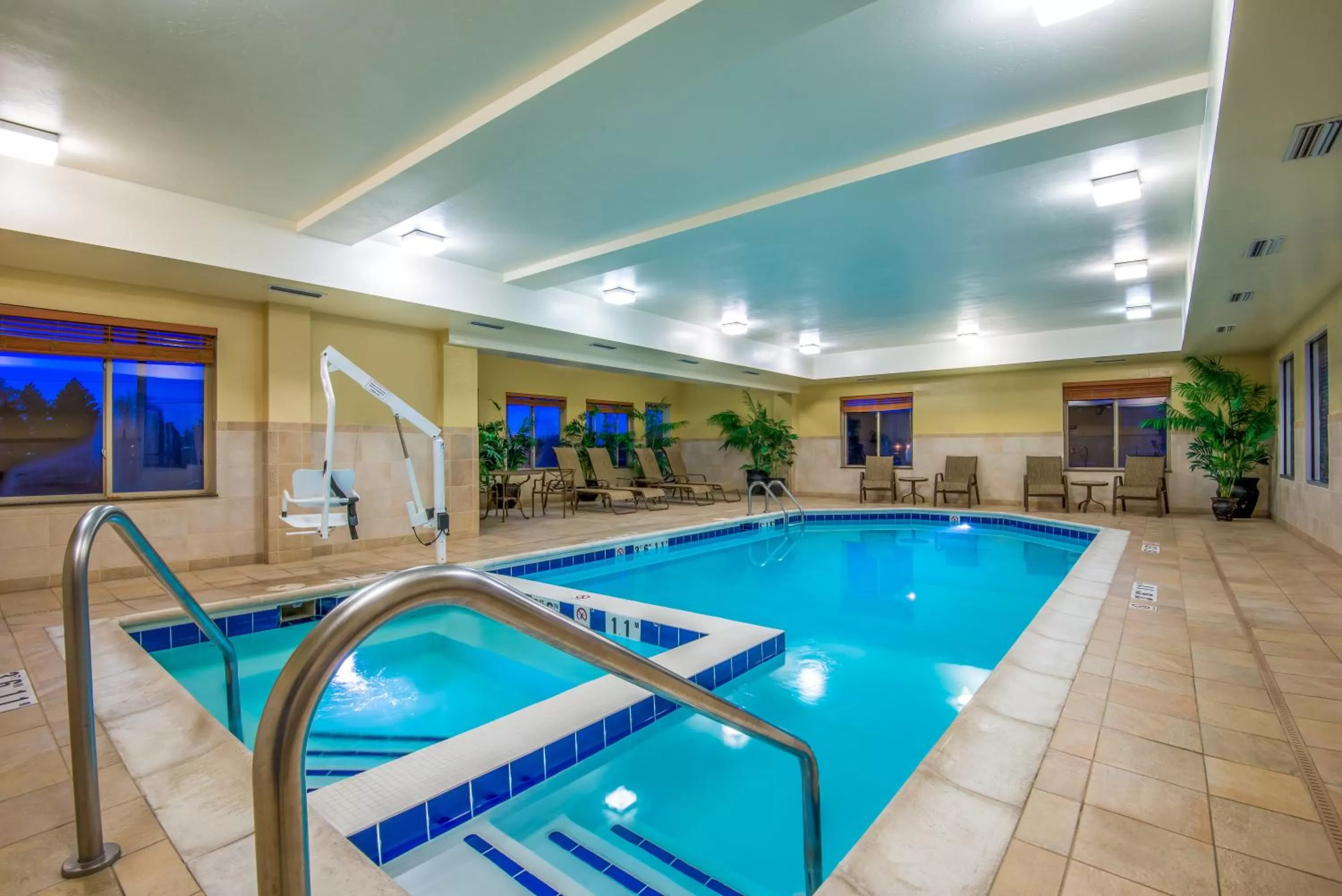 Swimming pool in Holiday Inn Express Hotel Vernal by IHG