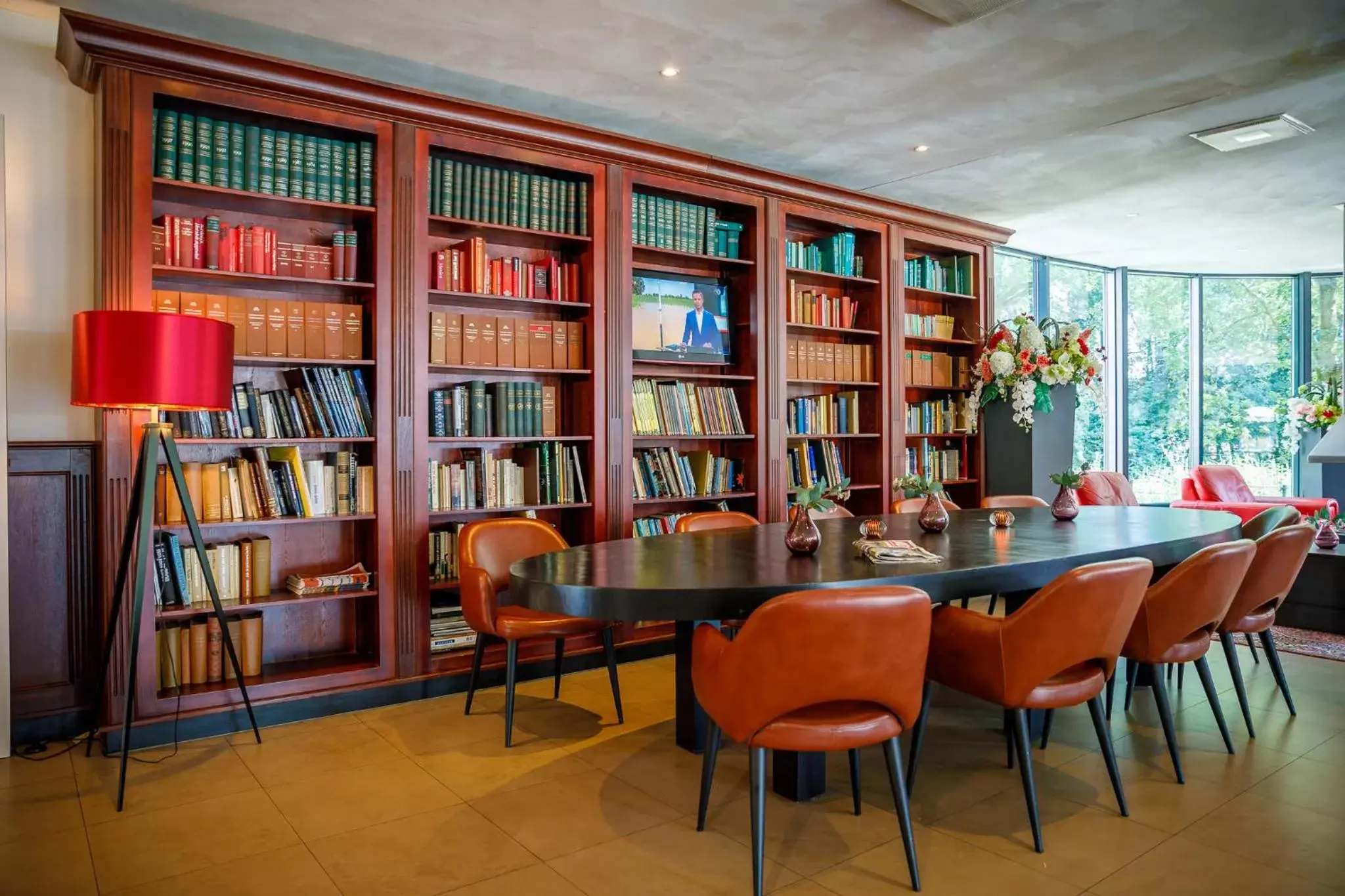 Lounge or bar, Library in Bastion Hotel Utrecht
