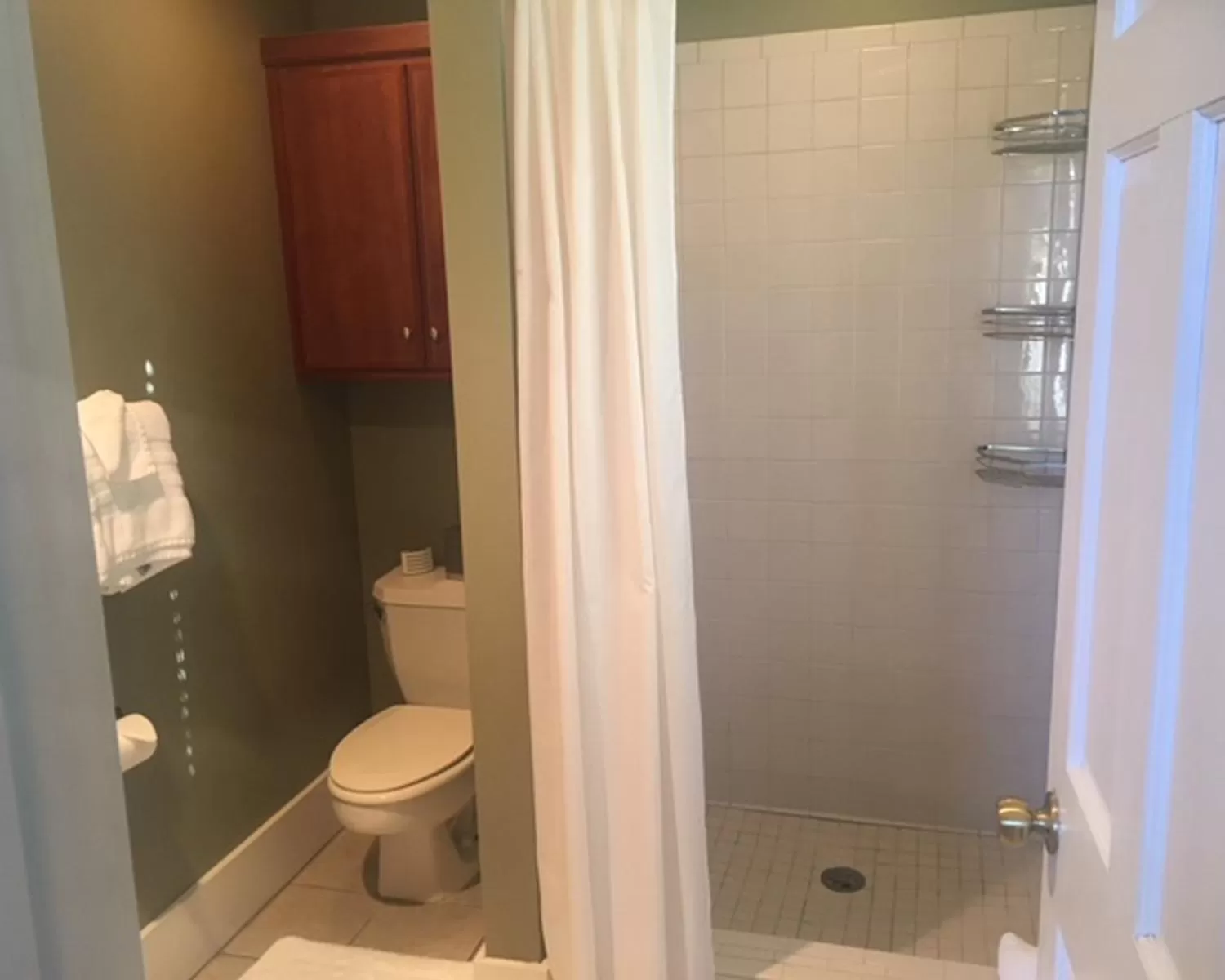 Bathroom in Dickson Street Bed & Breakfast