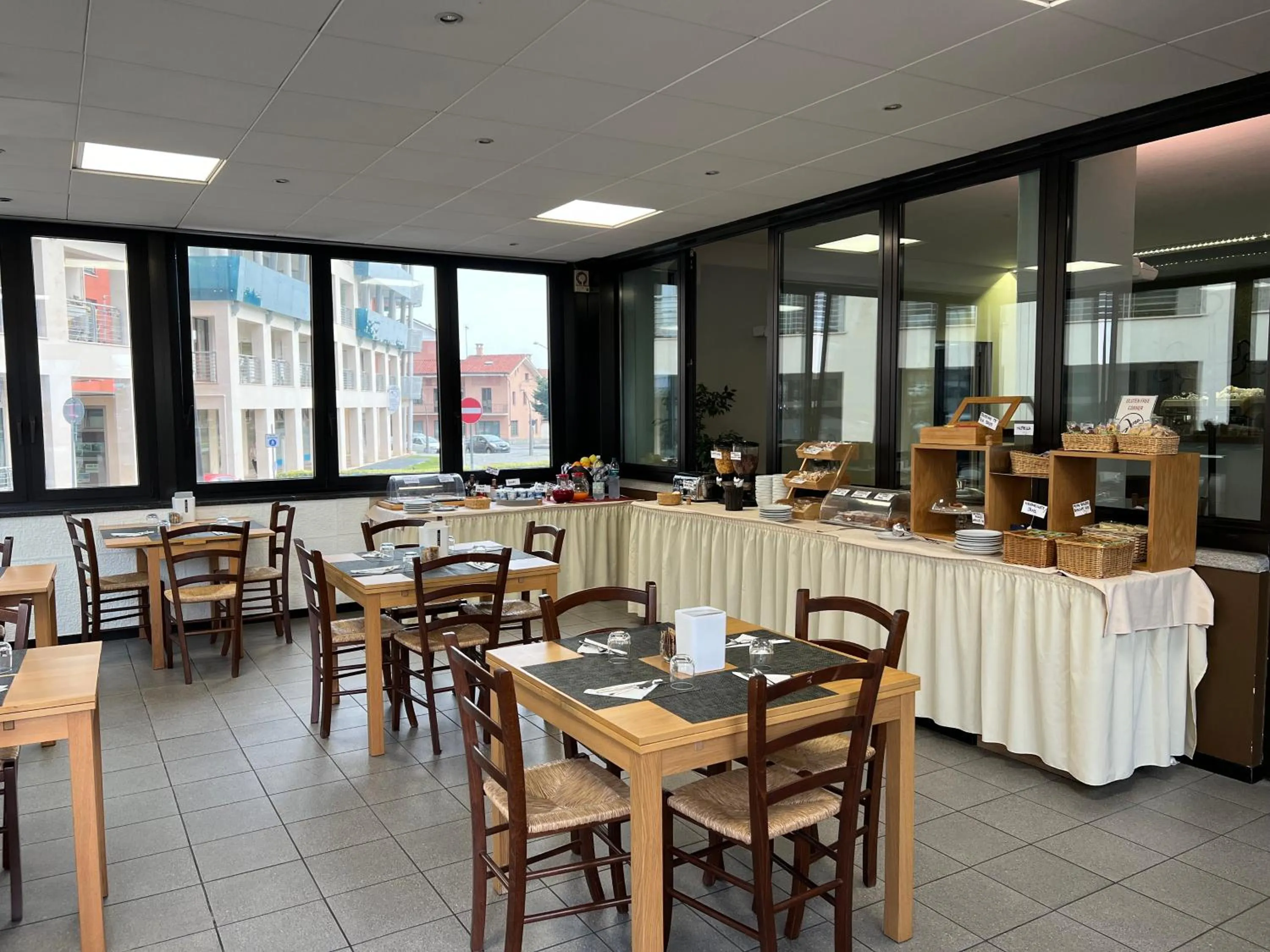 Food and drinks in Hotel Griselda