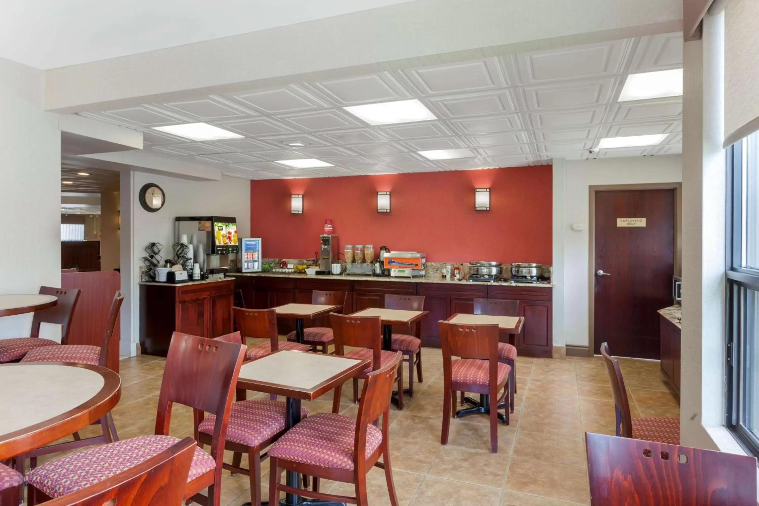 Breakfast, Restaurant/Places to Eat in Best Western Plus Rose City Suites