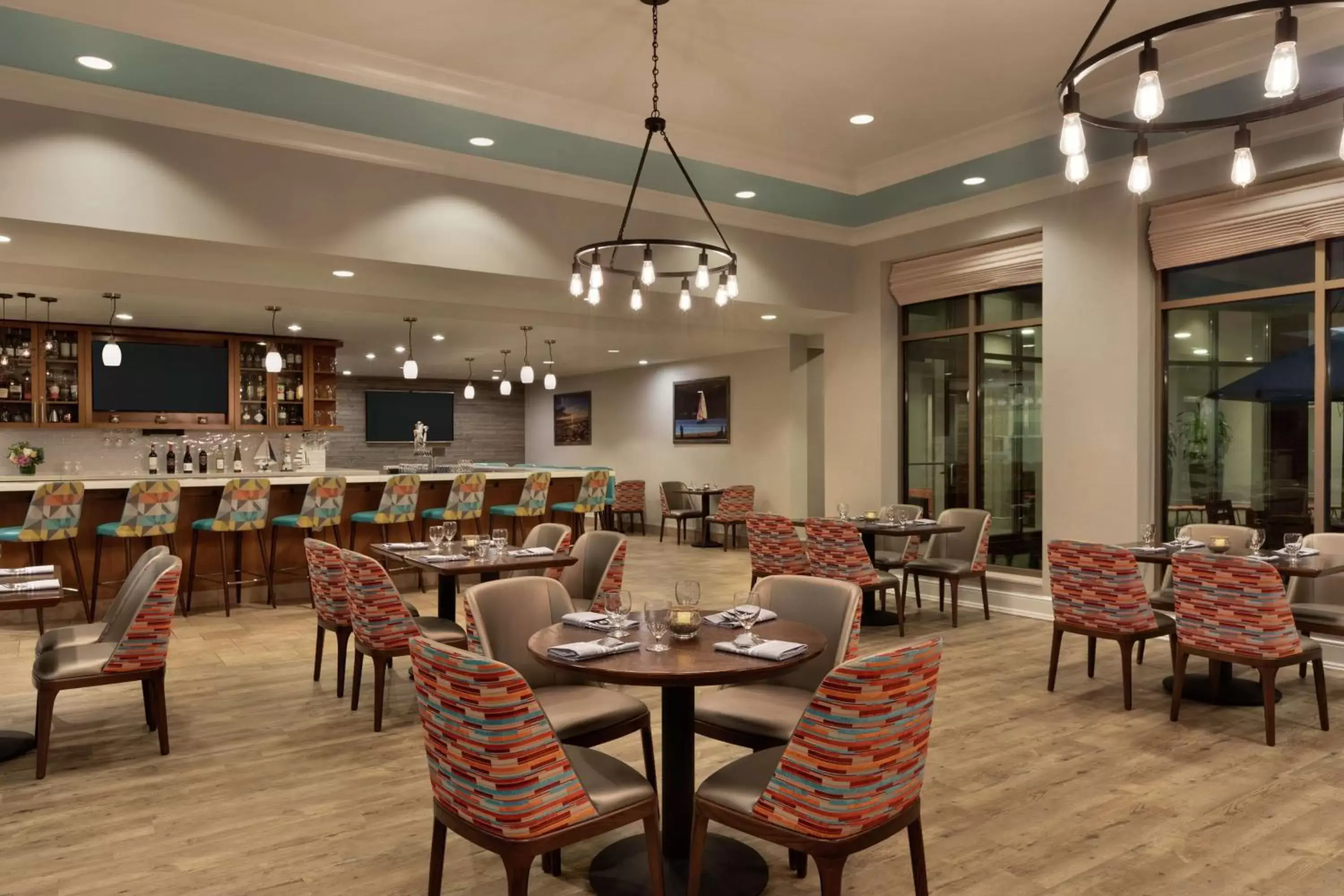 Lounge or bar, Restaurant/Places to Eat in Hilton Garden Inn Stony Brook