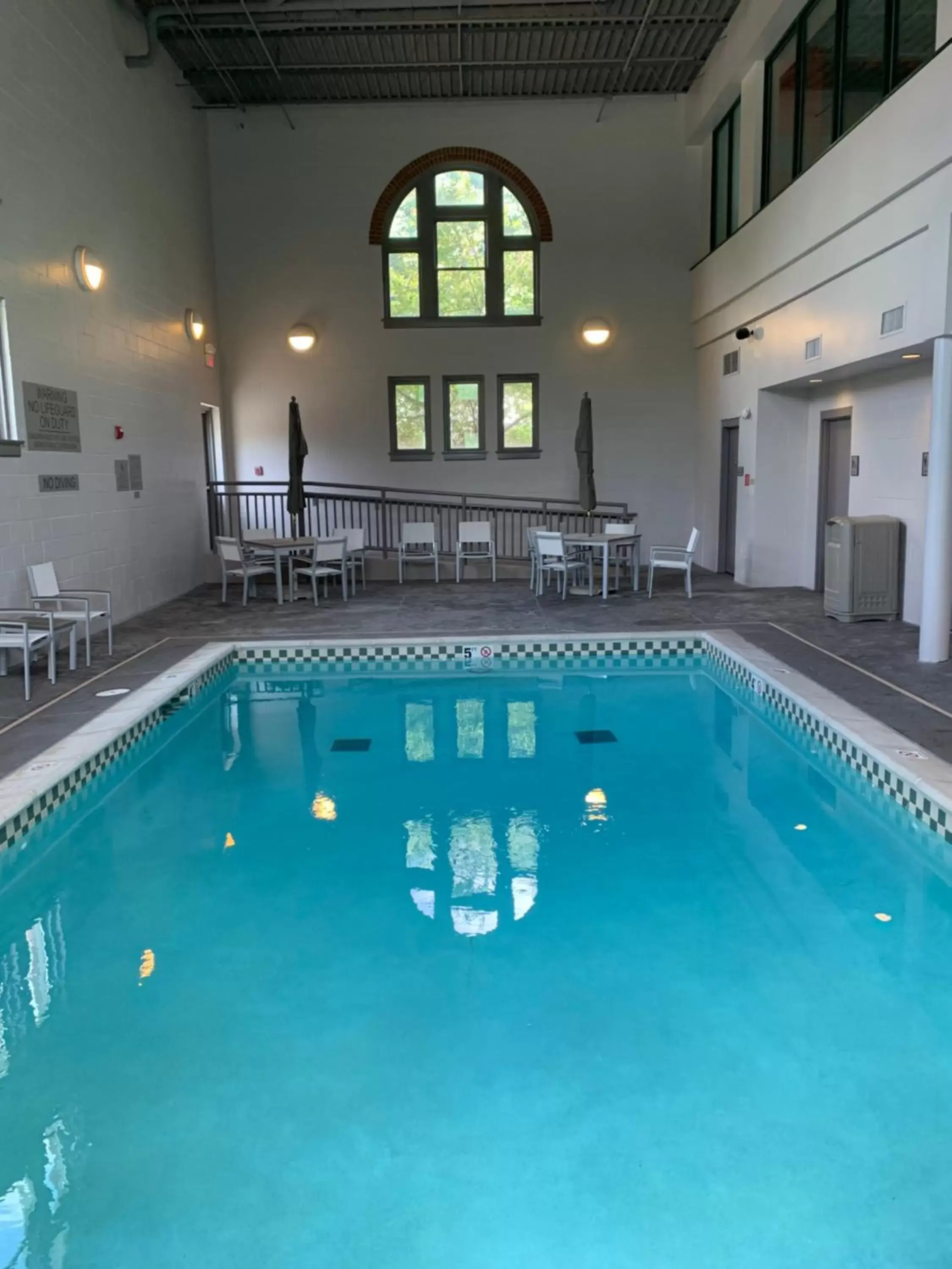 Swimming Pool in Country Inn & Suites by Radisson, St. Charles, MO