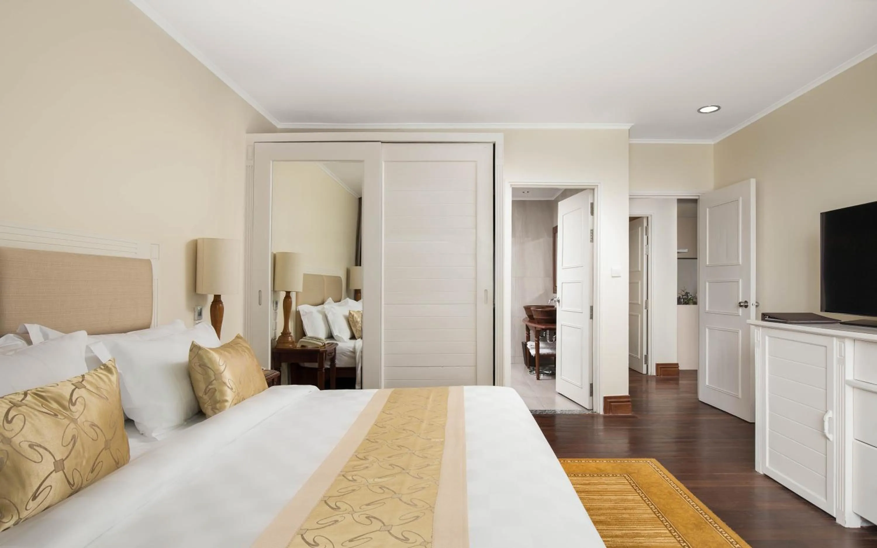 Bedroom, Bed in Sokha Phnom Penh Residence