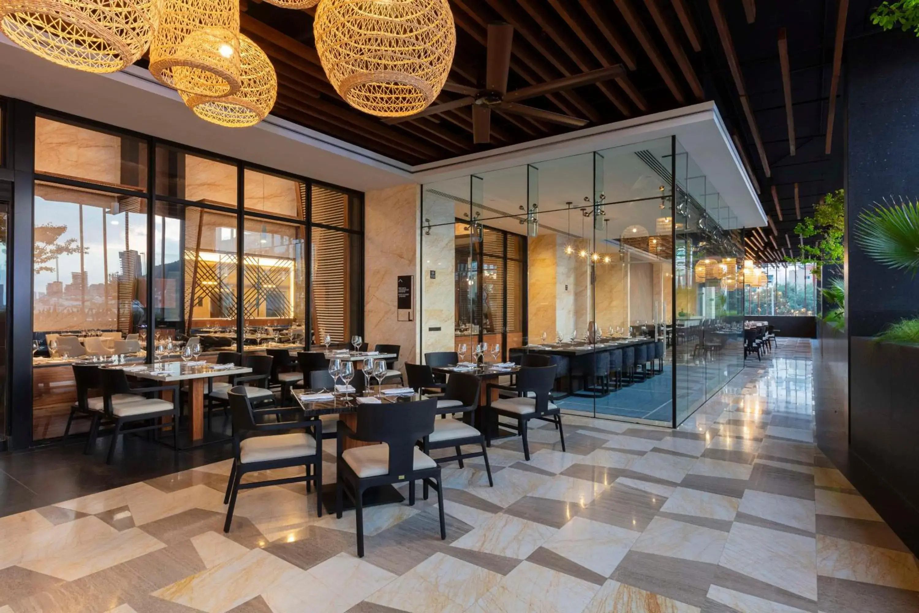 Restaurant/Places to Eat in Hilton Monterrey