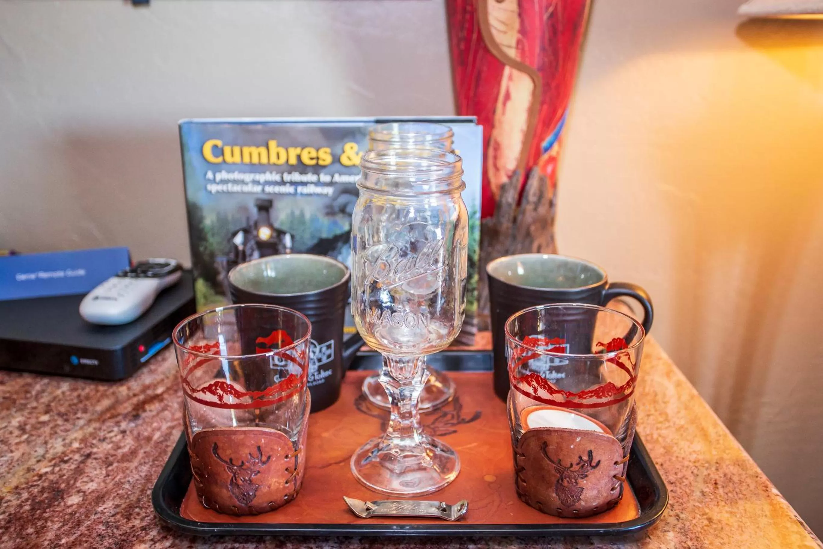 Main St Loft Overlooking Train Yard - Lofts Sterling & Sage - Toltec