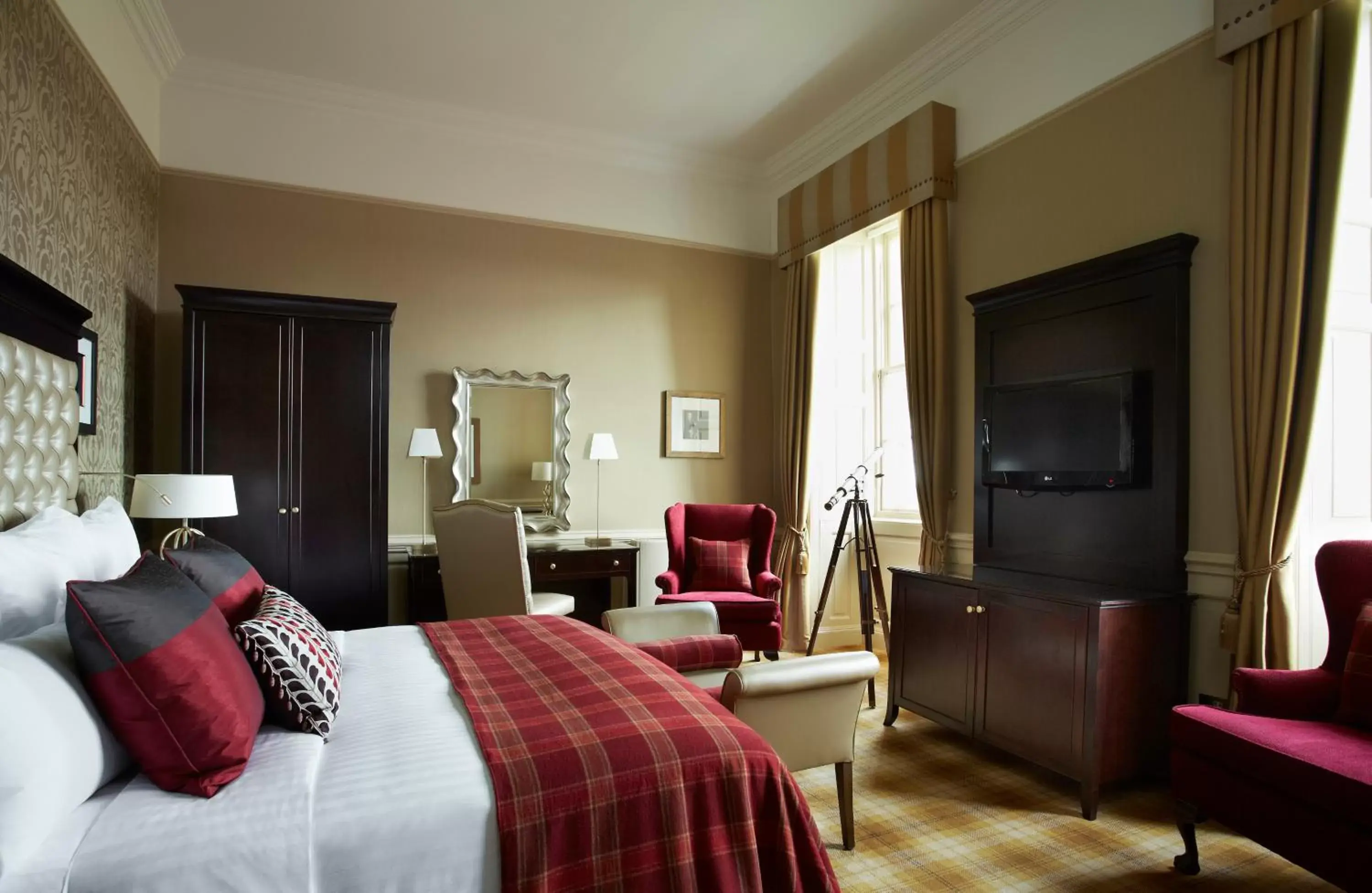 Photo of the whole room, Bed in Dalmahoy Hotel & Country Club