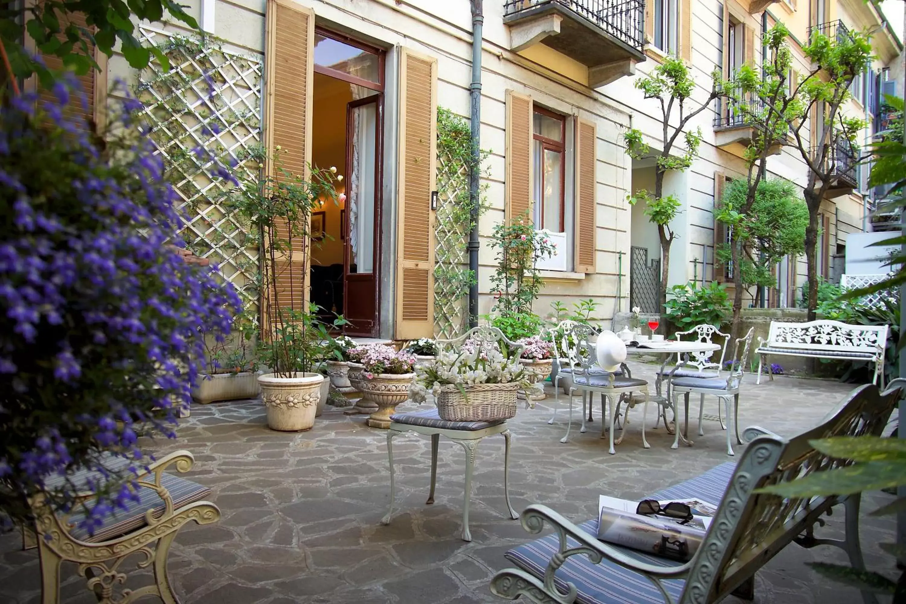 Facade/entrance in Antica Locanda Leonardo