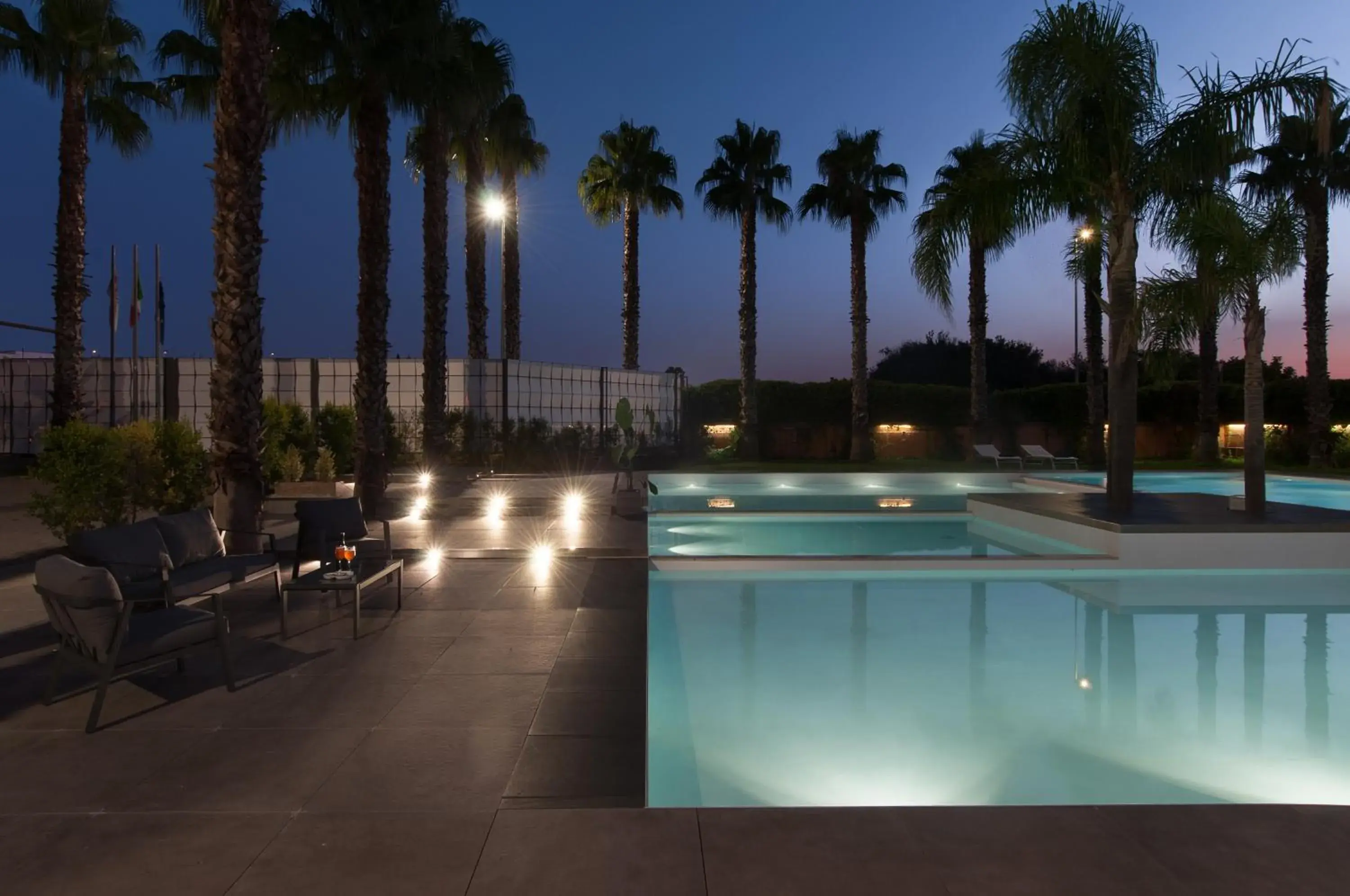 Swimming Pool in Sanlu Hotel