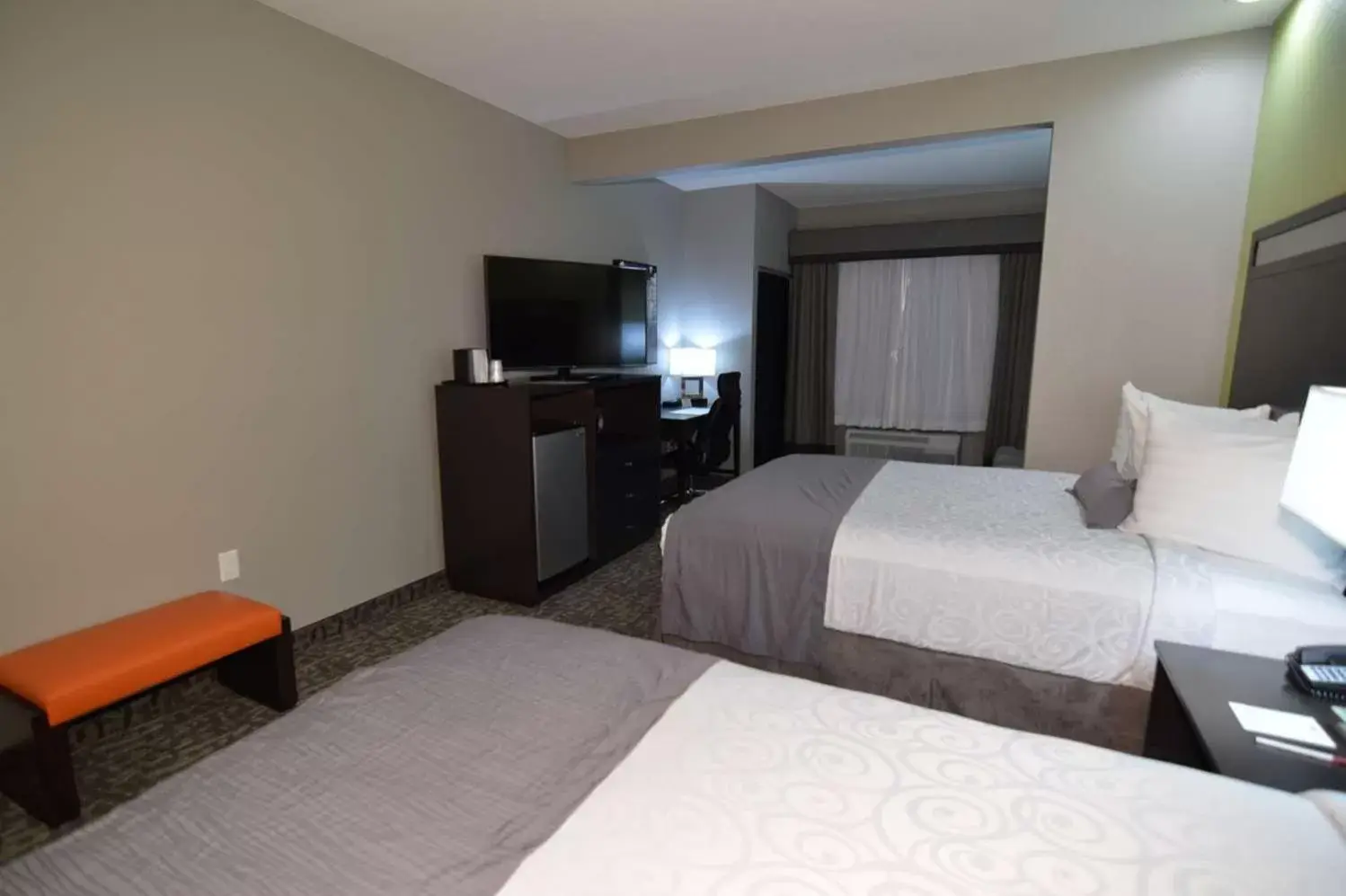 Bedroom, Bed in Best Western Plus Bay City Inn & Suites
