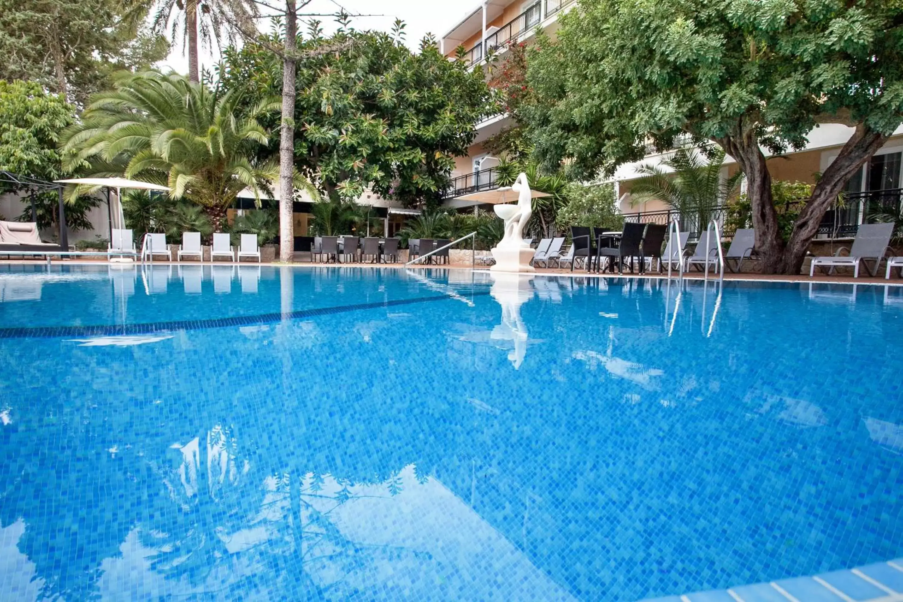 Swimming pool in Morlans Garden Swimming pool in Morlans Garden