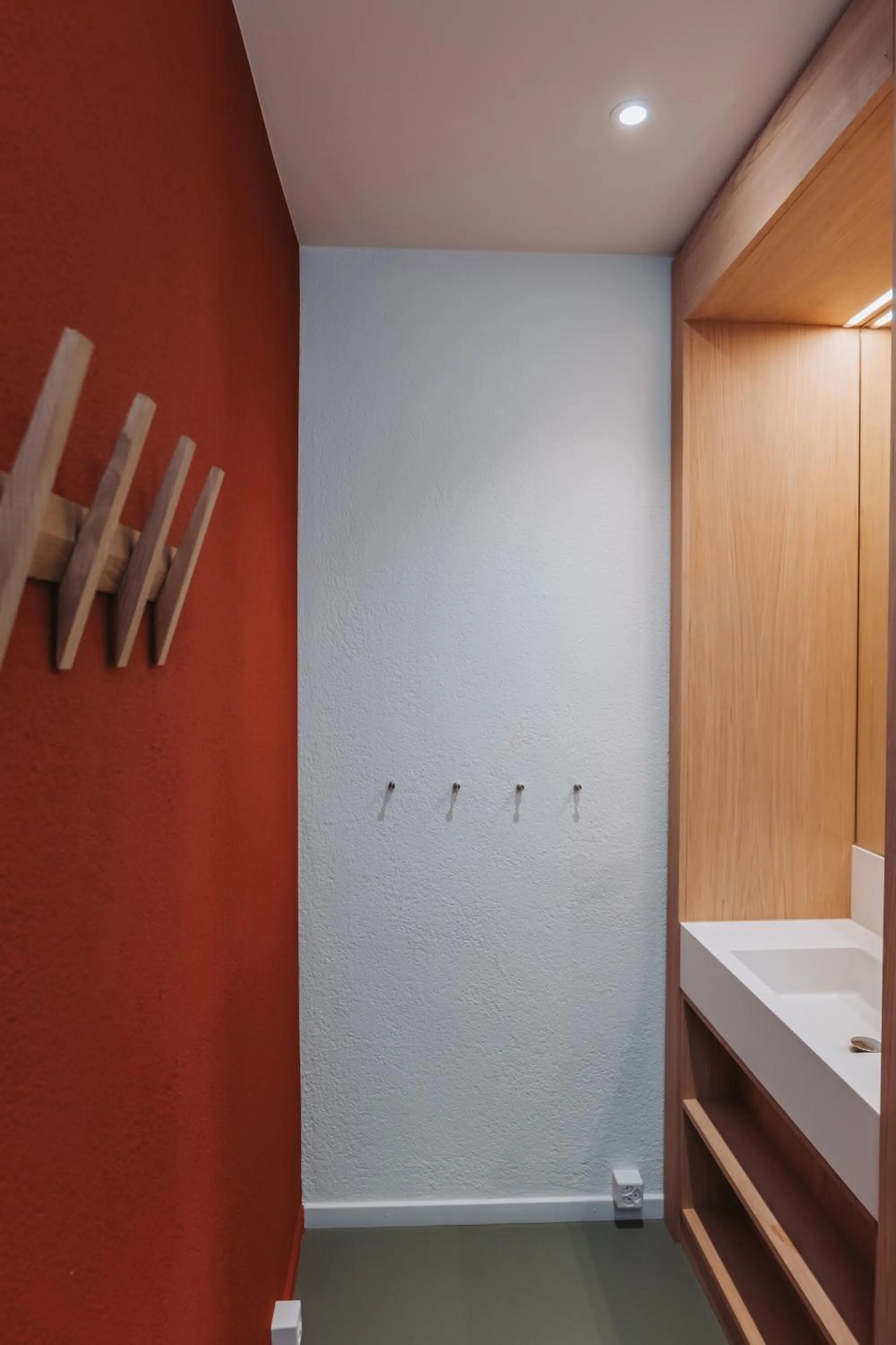 Bathroom, Bed in Montreux Youth Hostel