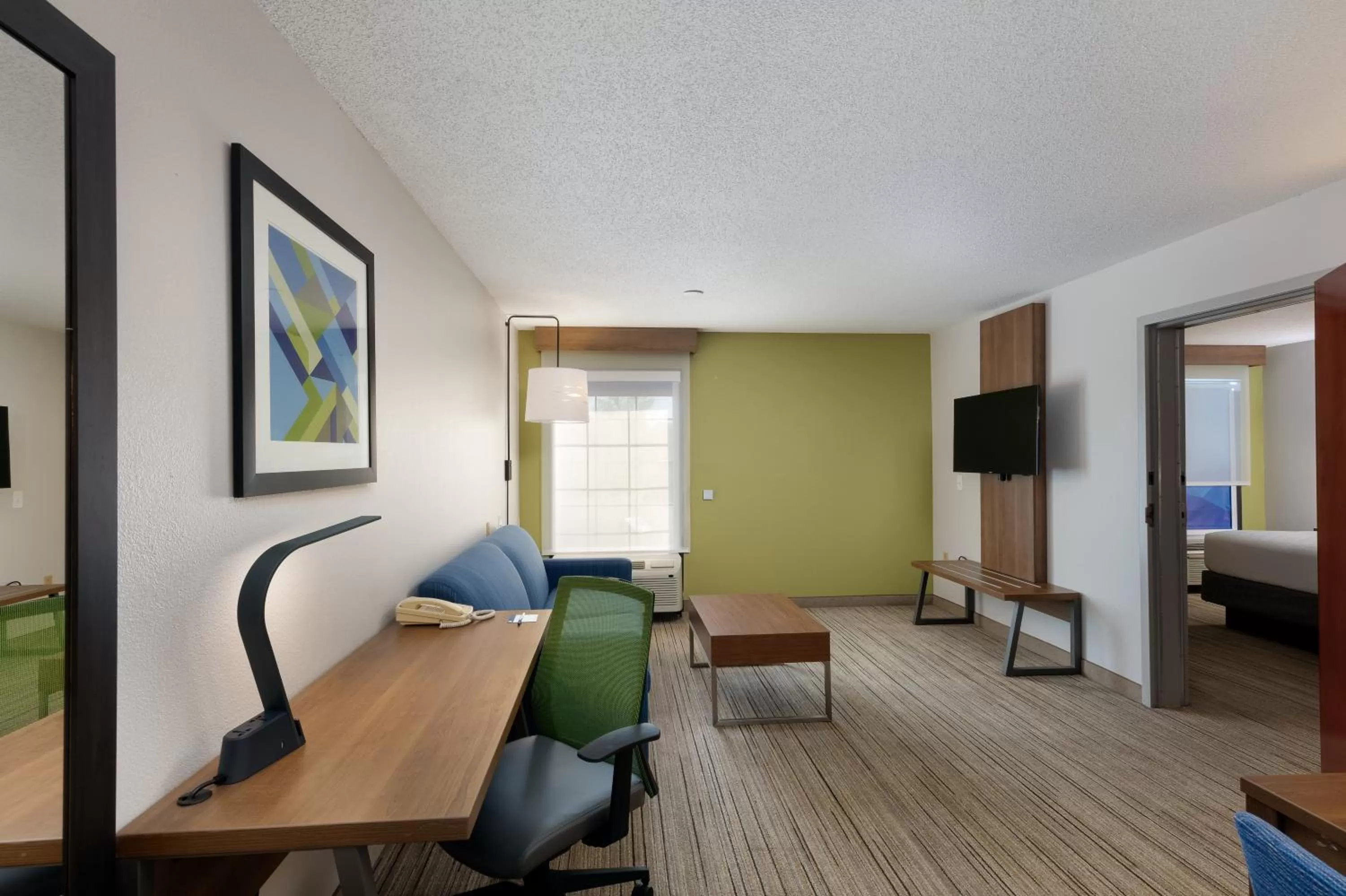 Photo of the whole room in Holiday Inn Express & Suites Milton East I-10 by IHG