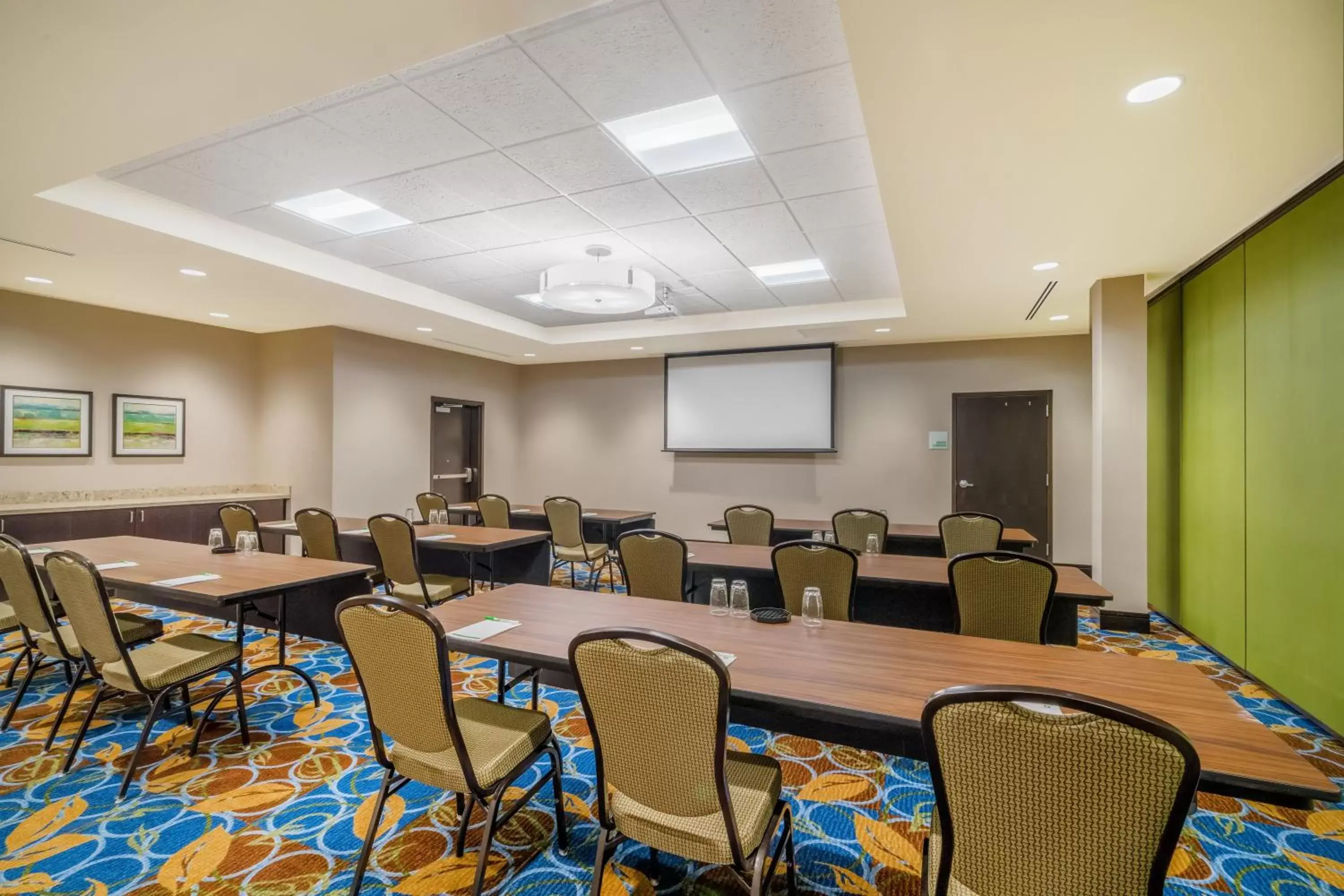 Meeting/conference room in Holiday Inn - Terre Haute, an IHG Hotel