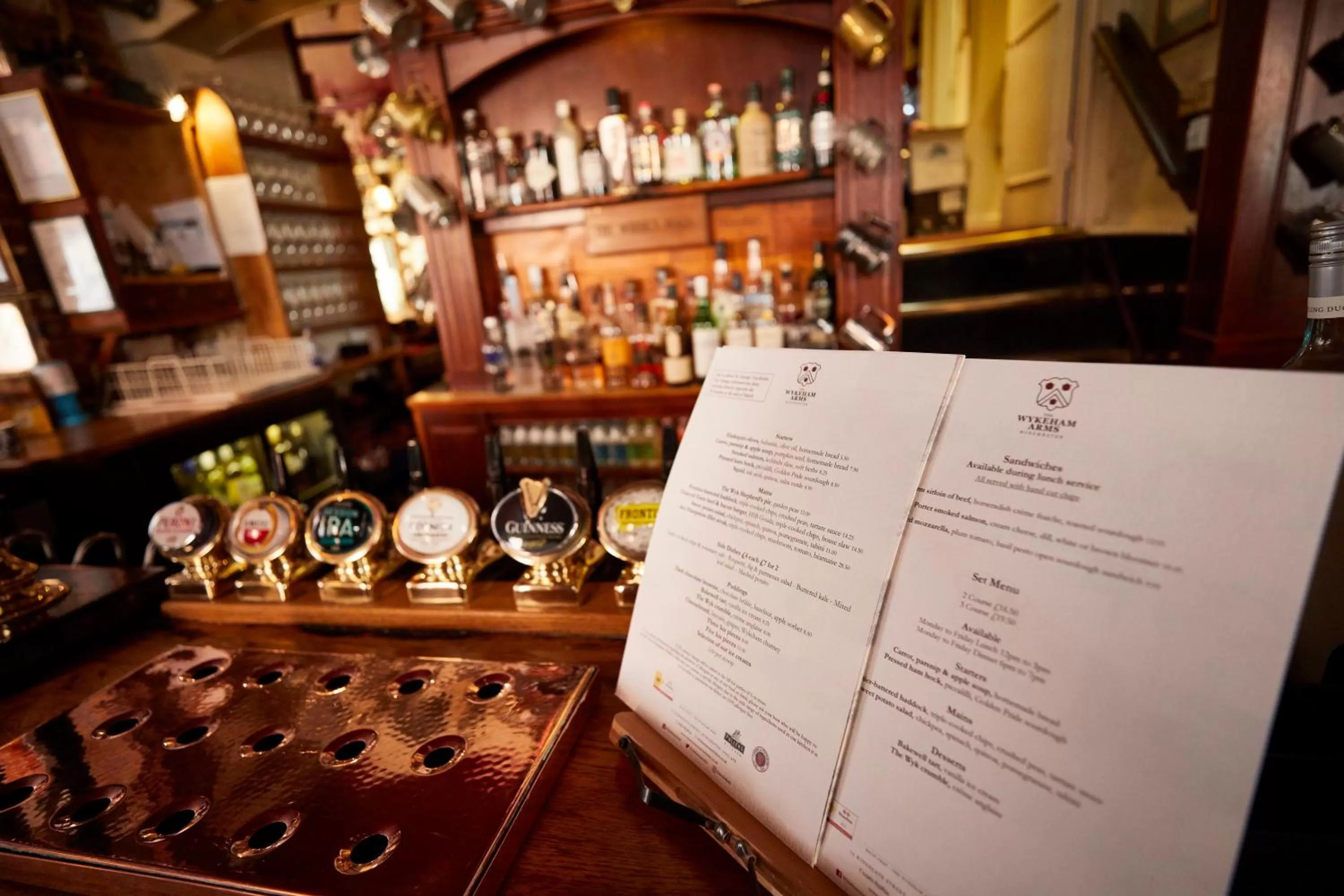 Lounge or bar in Wykeham Arms