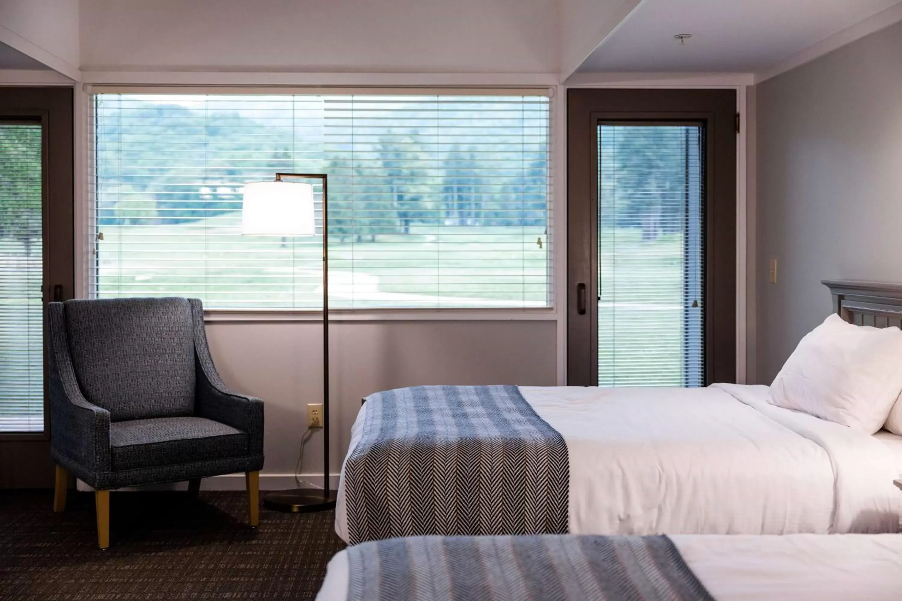 Photo of the whole room, Bed in Waynesville Inn & Golf Club, Trademark Collection by Wyndham