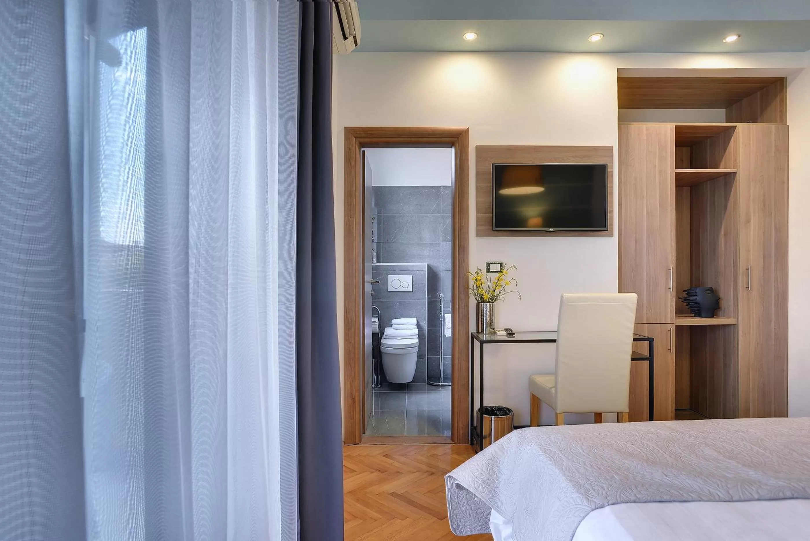 Photo of the whole room, Bed in Villa B&B Marina & Parking Free