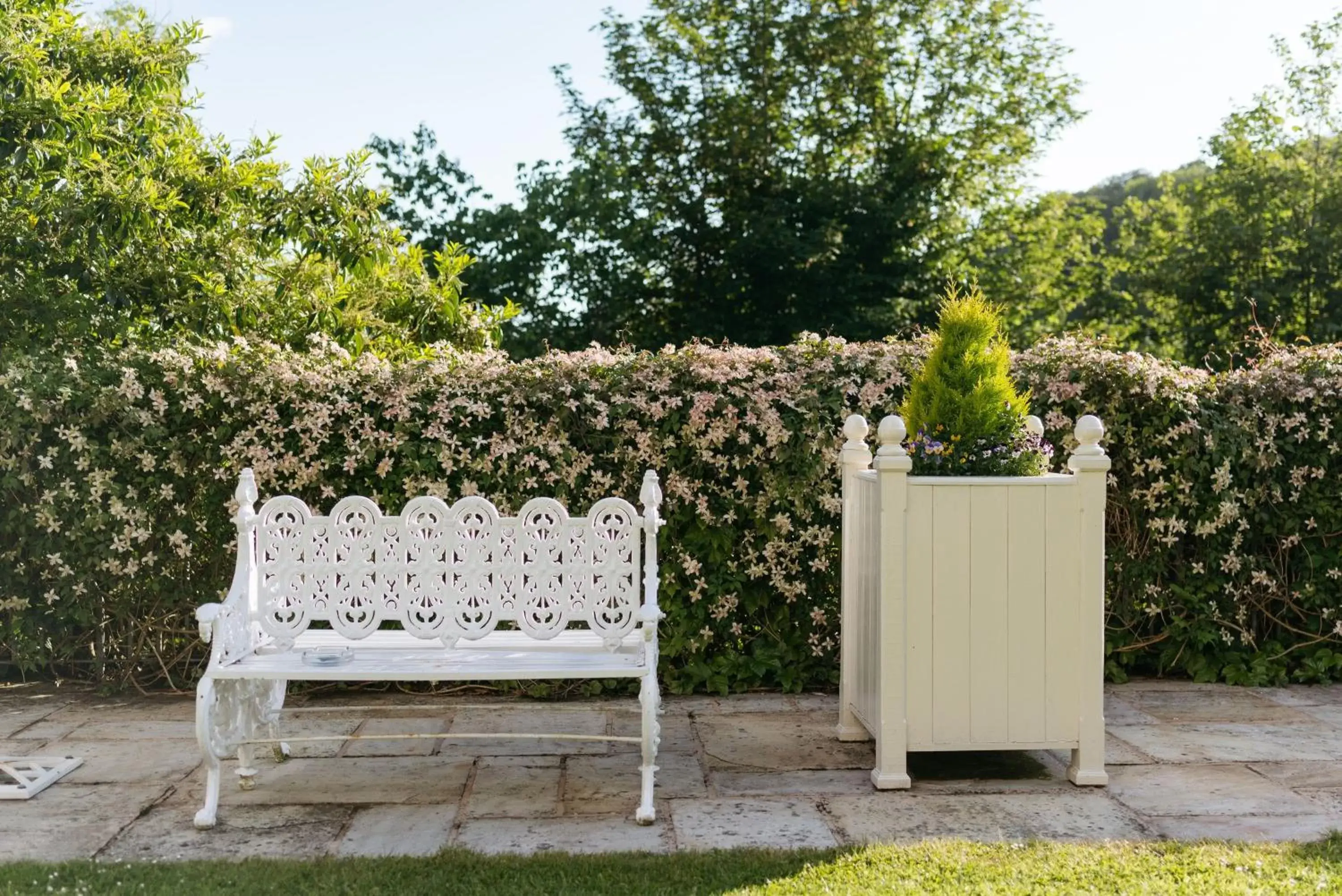 Garden in Grange Hotel