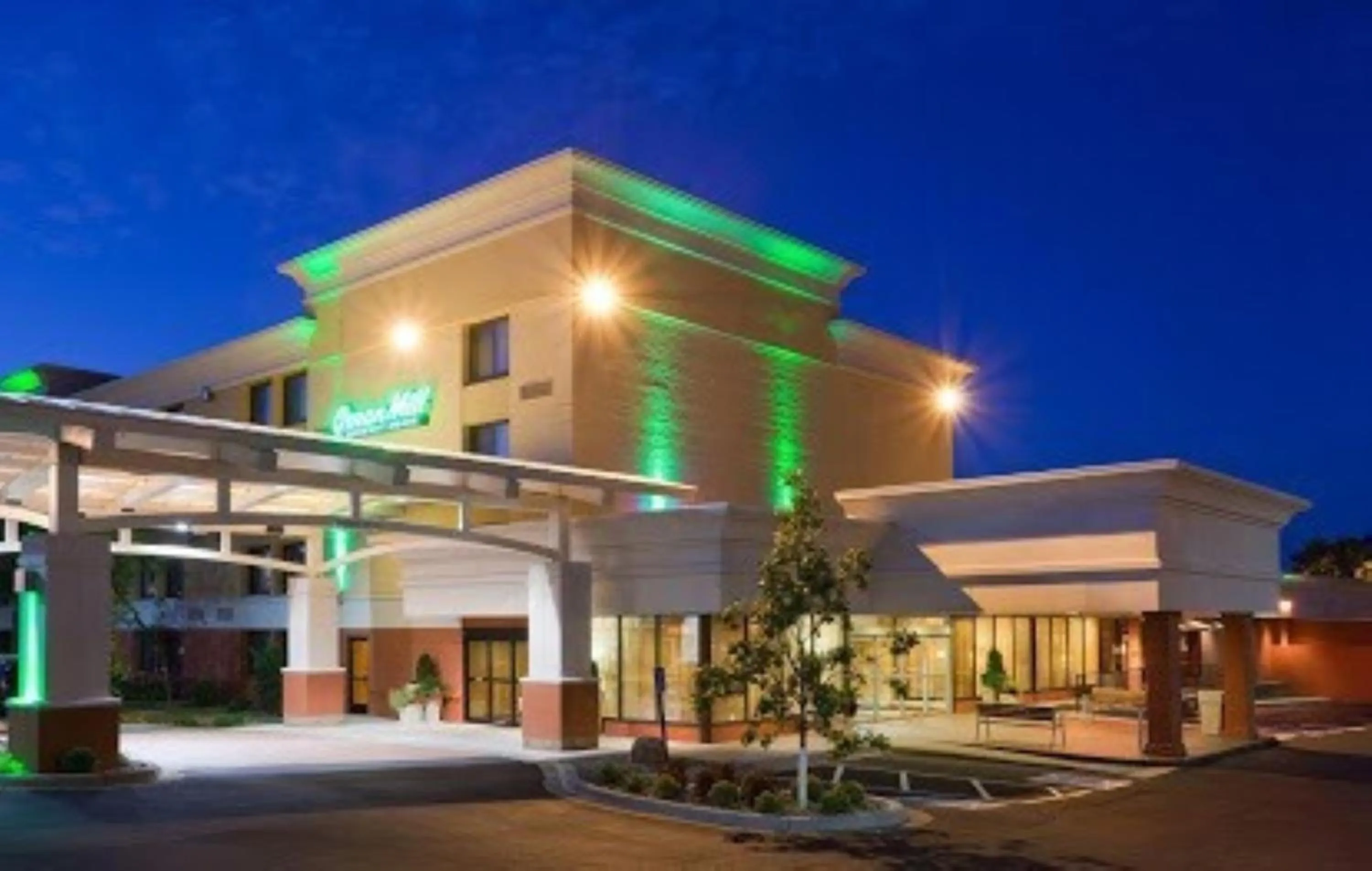 Property building in Holiday Inn Bloomington Airport South-Mall Area by IHG