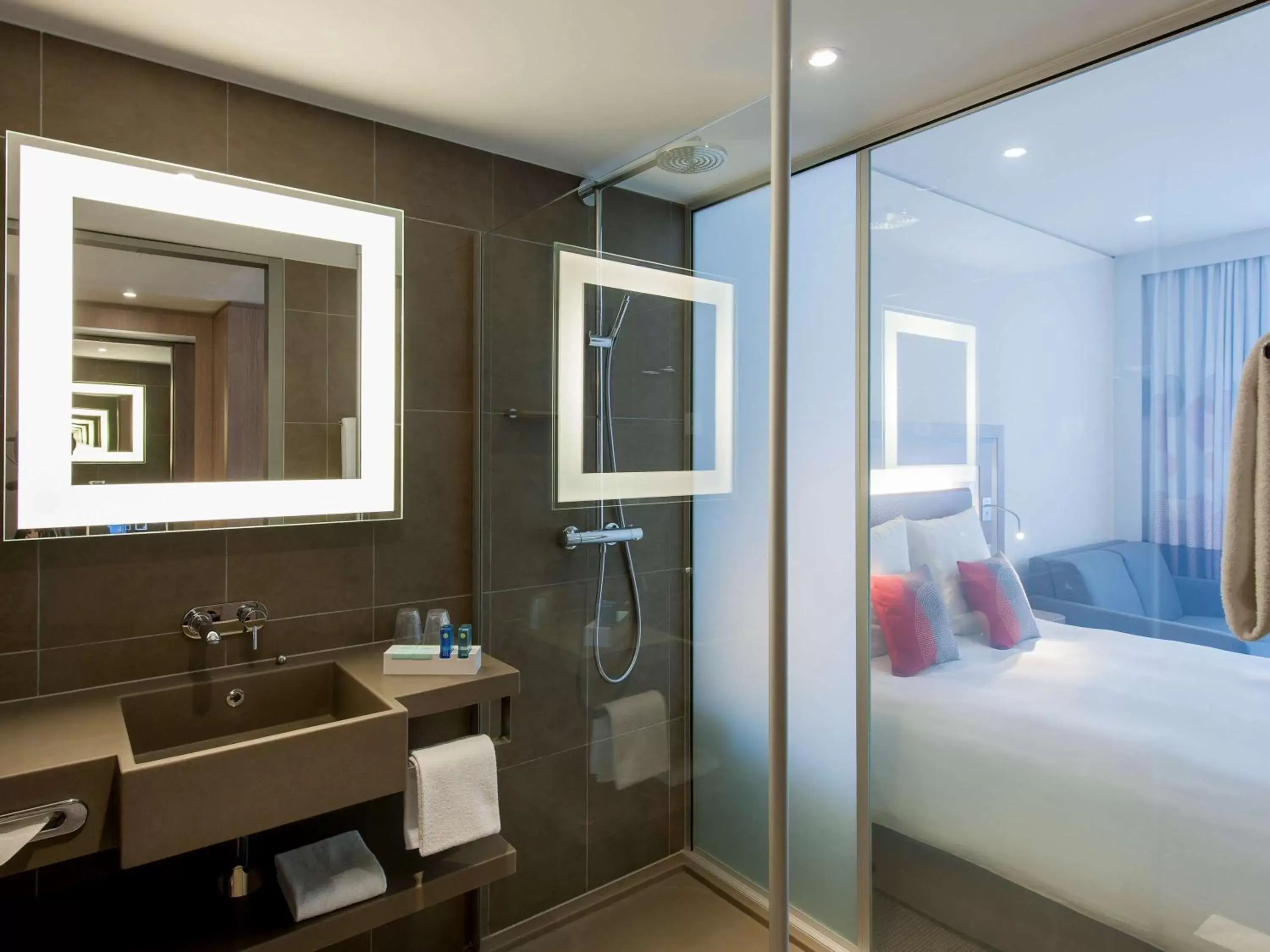 Photo of the whole room, Bathroom in Novotel Lugano Paradiso