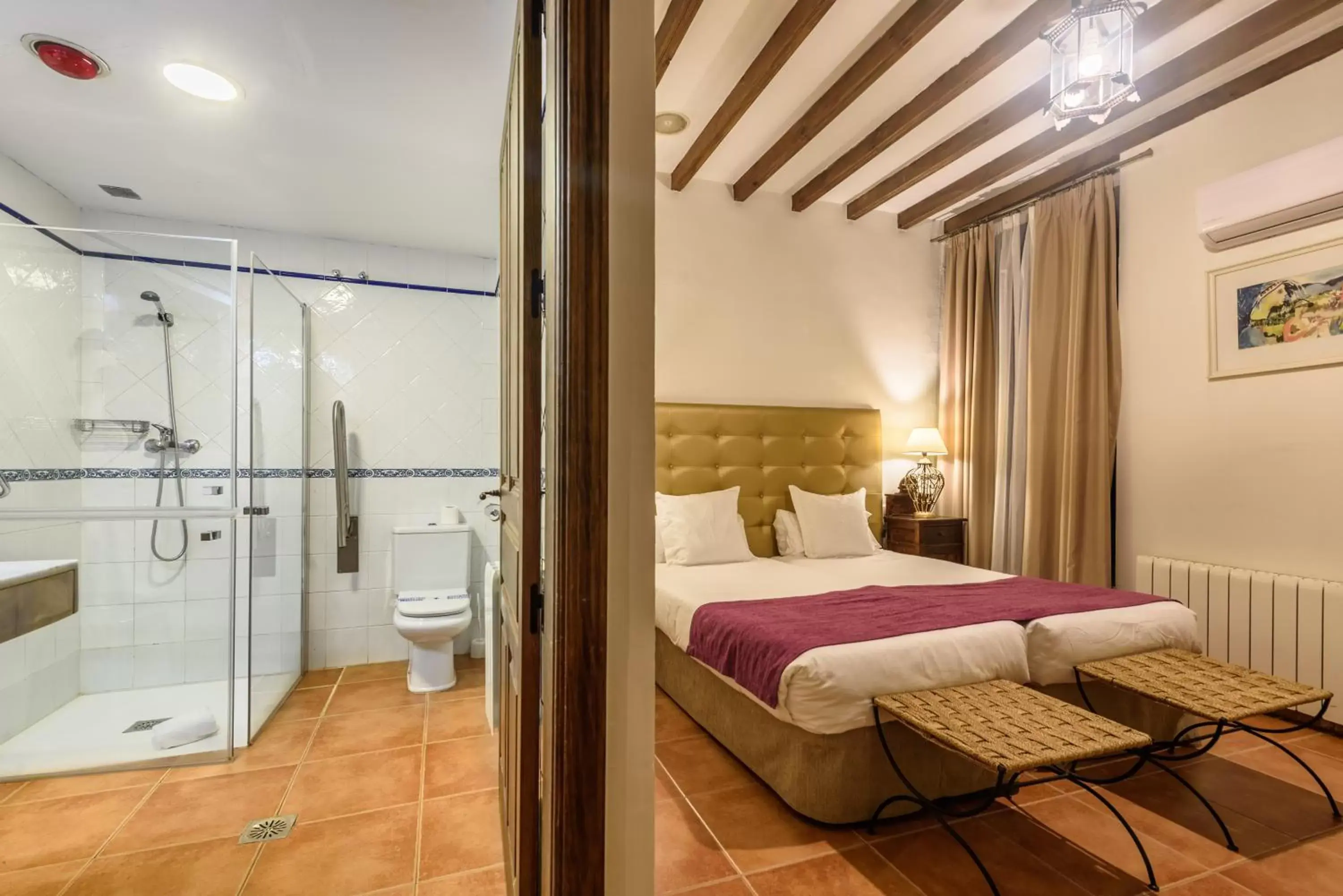Bedroom, Bed in Palacio de Santa Inés