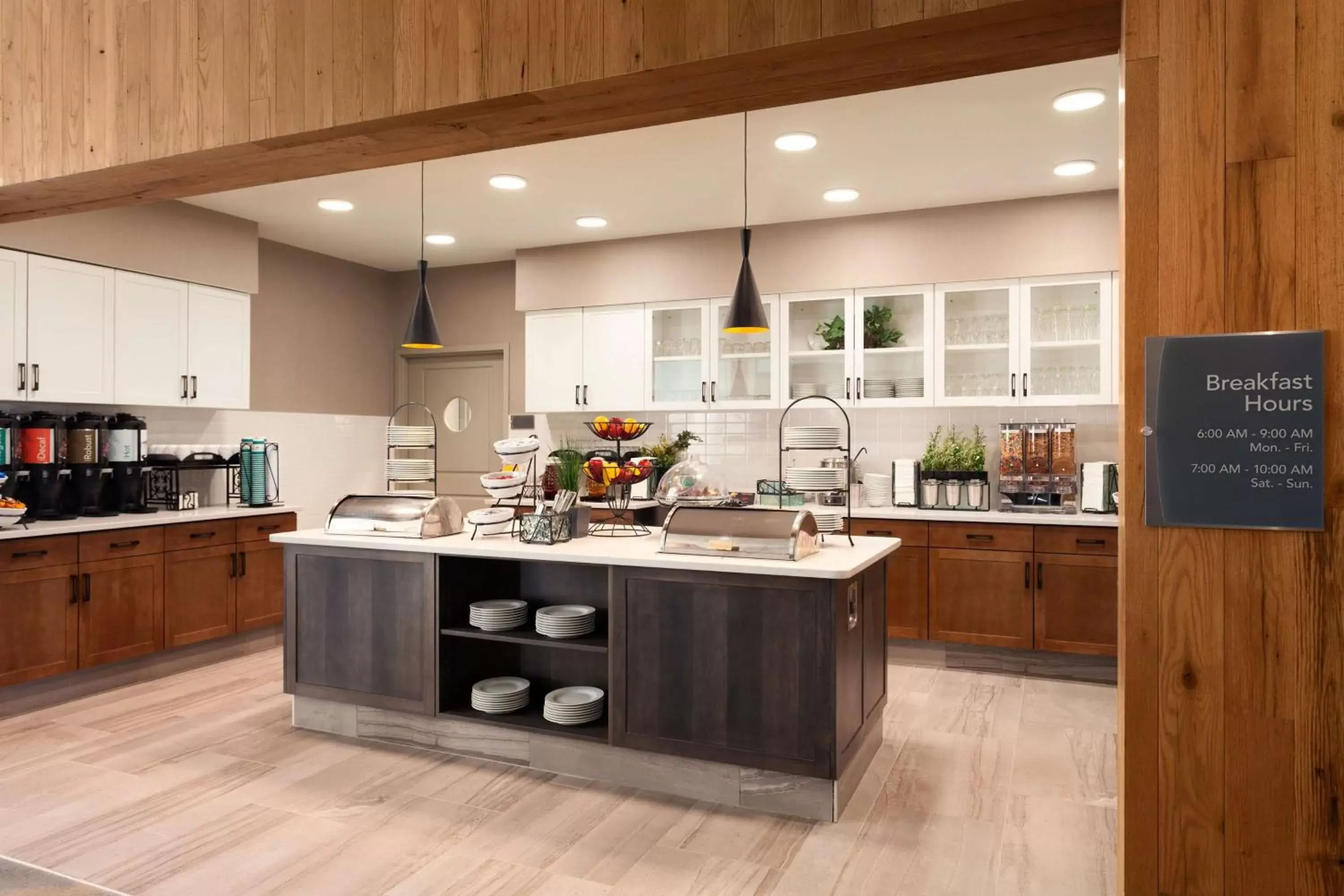 Dining area, Kitchen/Kitchenette in Homewood Suites by Hilton Syracuse - Carrier Circle