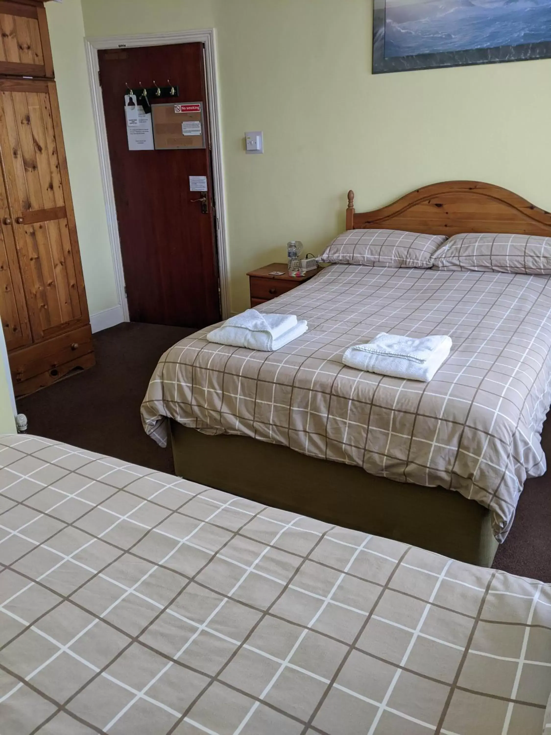 Bed in Kingswinford Guest House