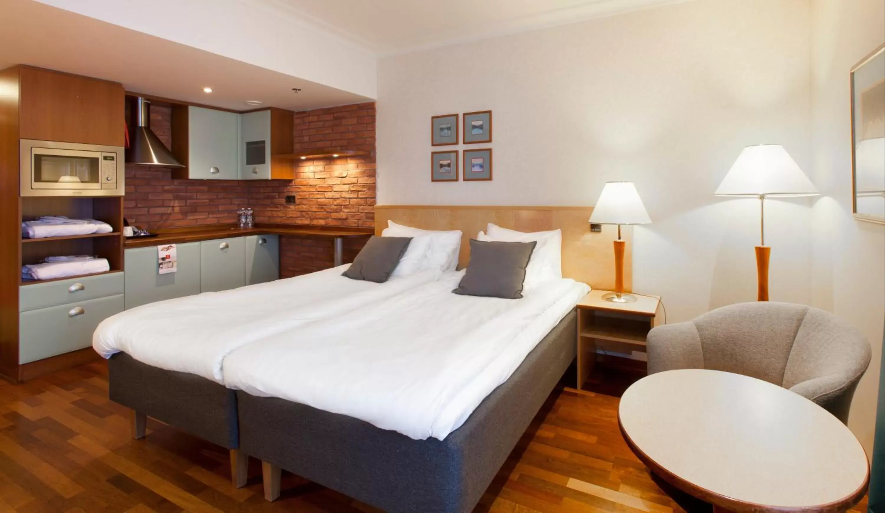 Superior King Room with Balcony and Lake View - Annex Building - No Spa Access in Holiday Club Tampereen Kehräämö Superior King Room with Balcony and Lake View - Annex Building - No Spa Access in Holiday Club Tampereen Kehräämö