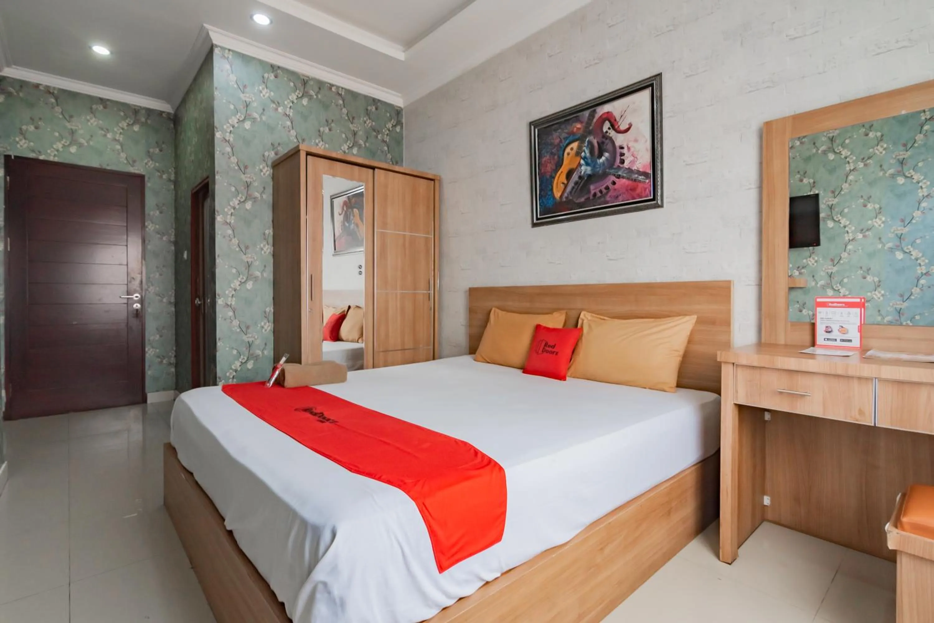 Bedroom, Bed in RedDoorz near Gedung Sate 2