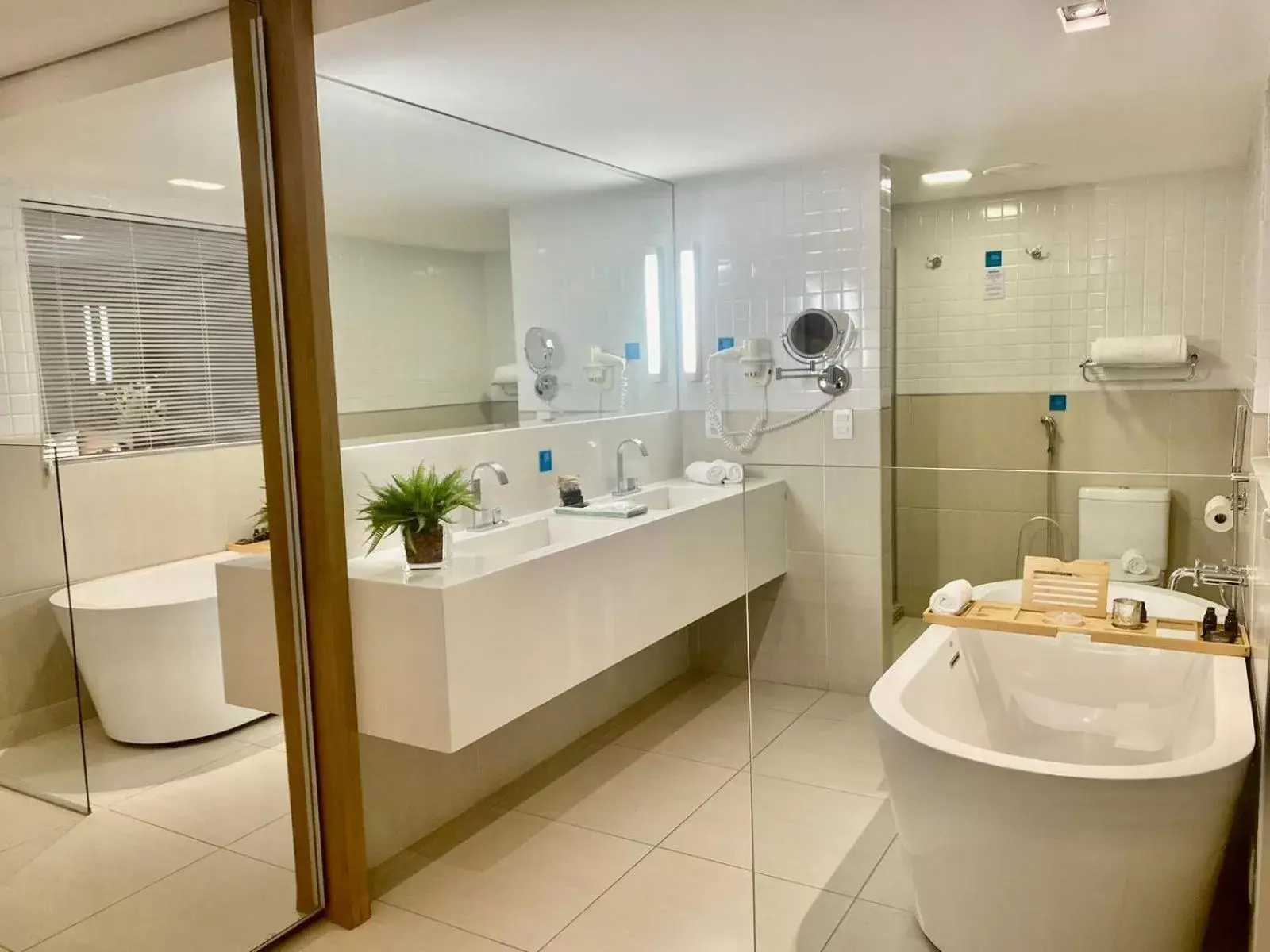 Bathroom in Hotel Manaíra