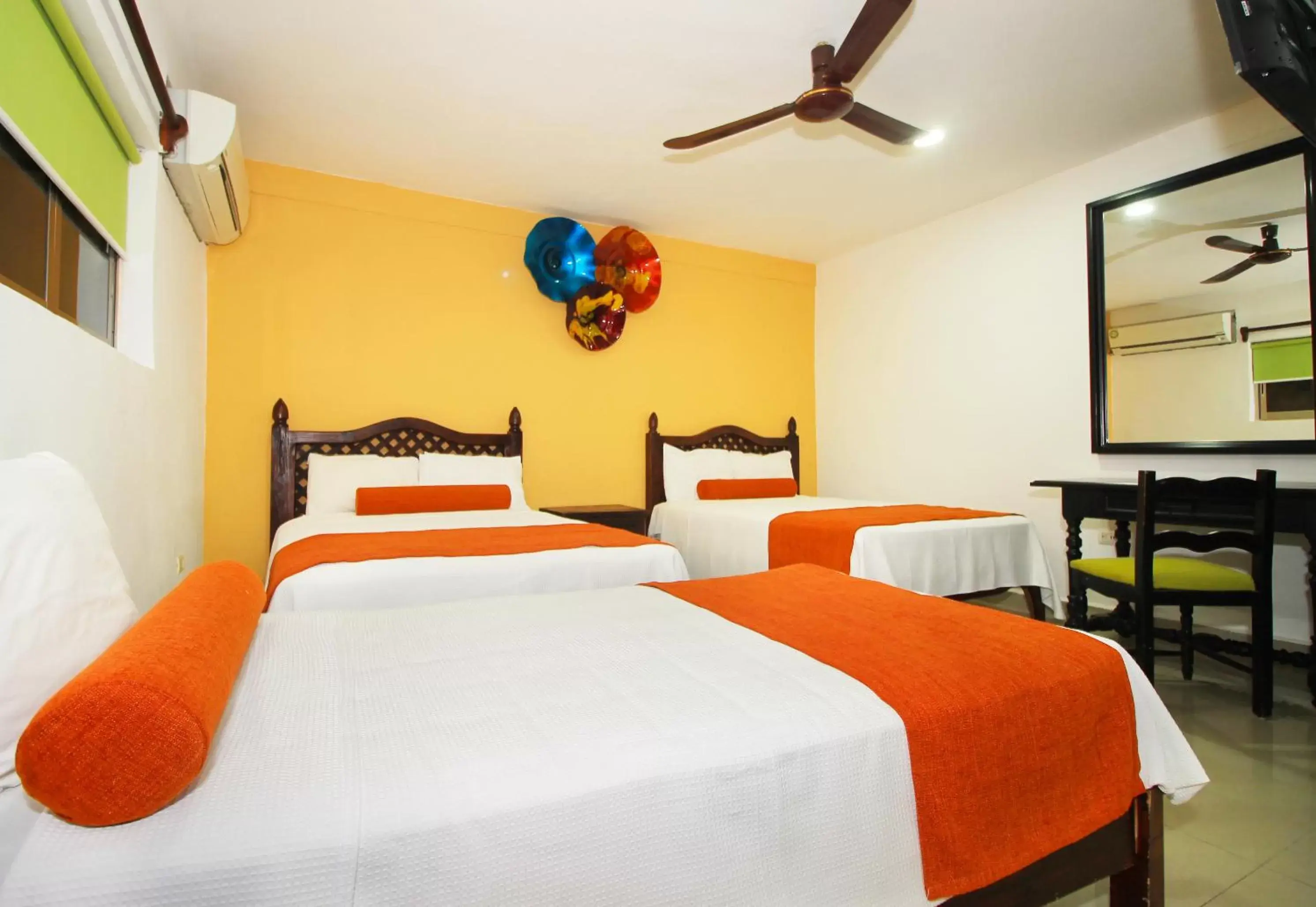 Photo of the whole room, Bed in Papagayo Hotel Boutique