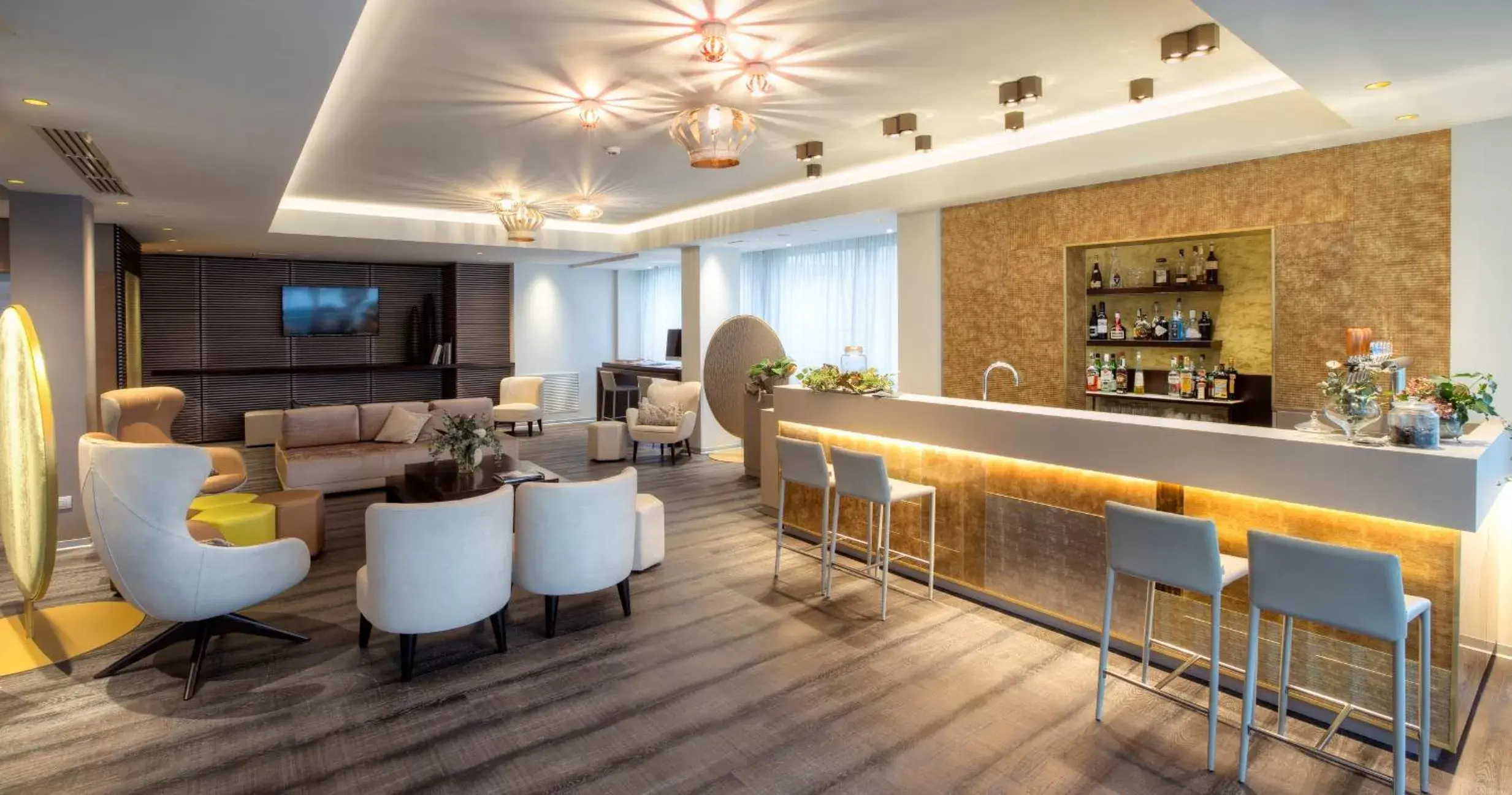 Lobby or reception, Lounge/Bar in Hotel Dory
