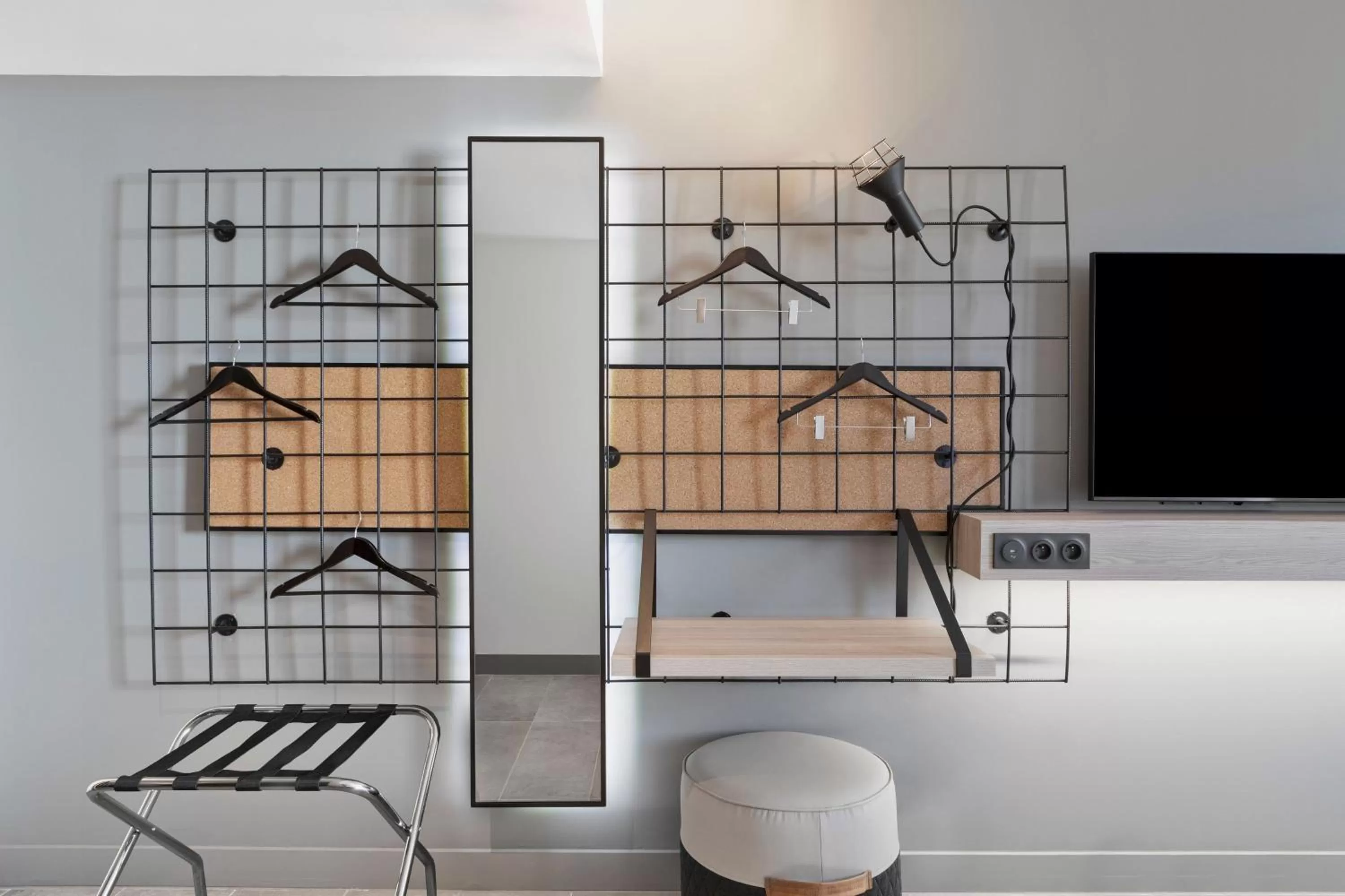 Photo of the whole room in Moxy La Ciotat