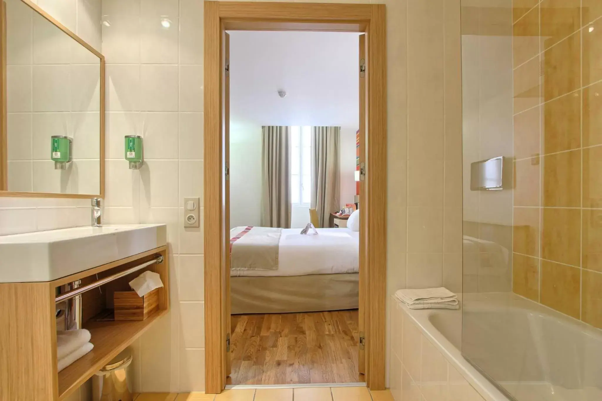 Bedroom, Bathroom in Best Western Hotel du Mucem
