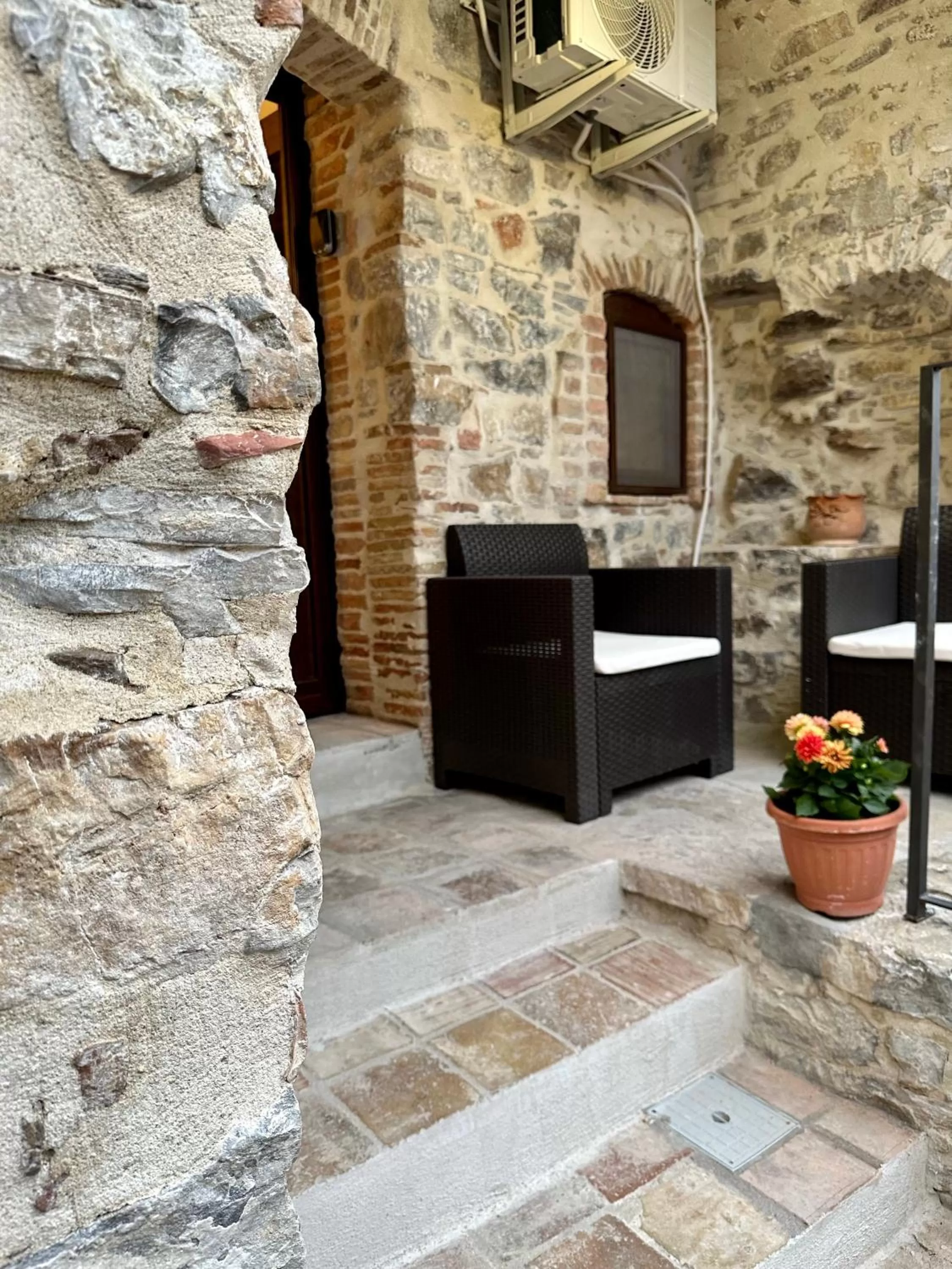 Patio, BBQ Facilities in Terrazzo sullo Ionio