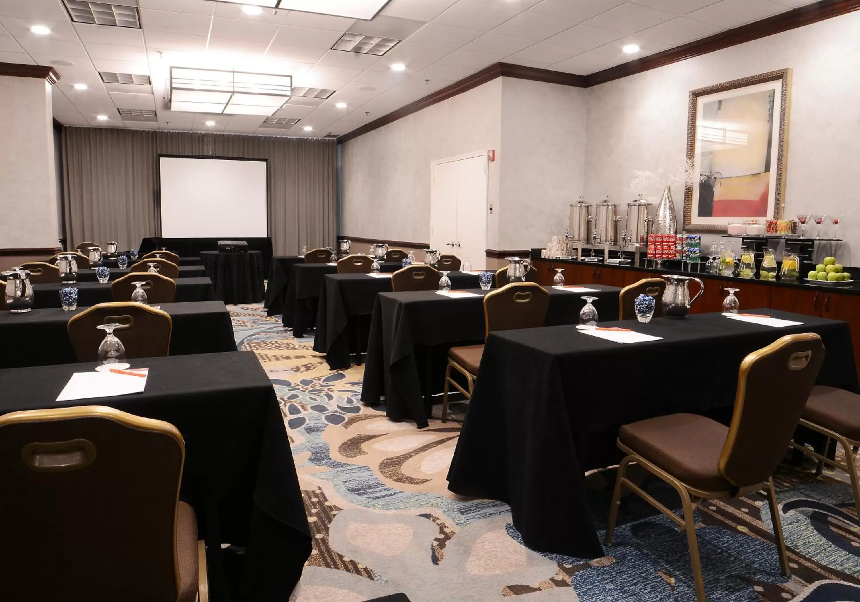 Meeting/conference room in Crowne Plaza Crystal City-Washington, D.C., an IHG Hotel