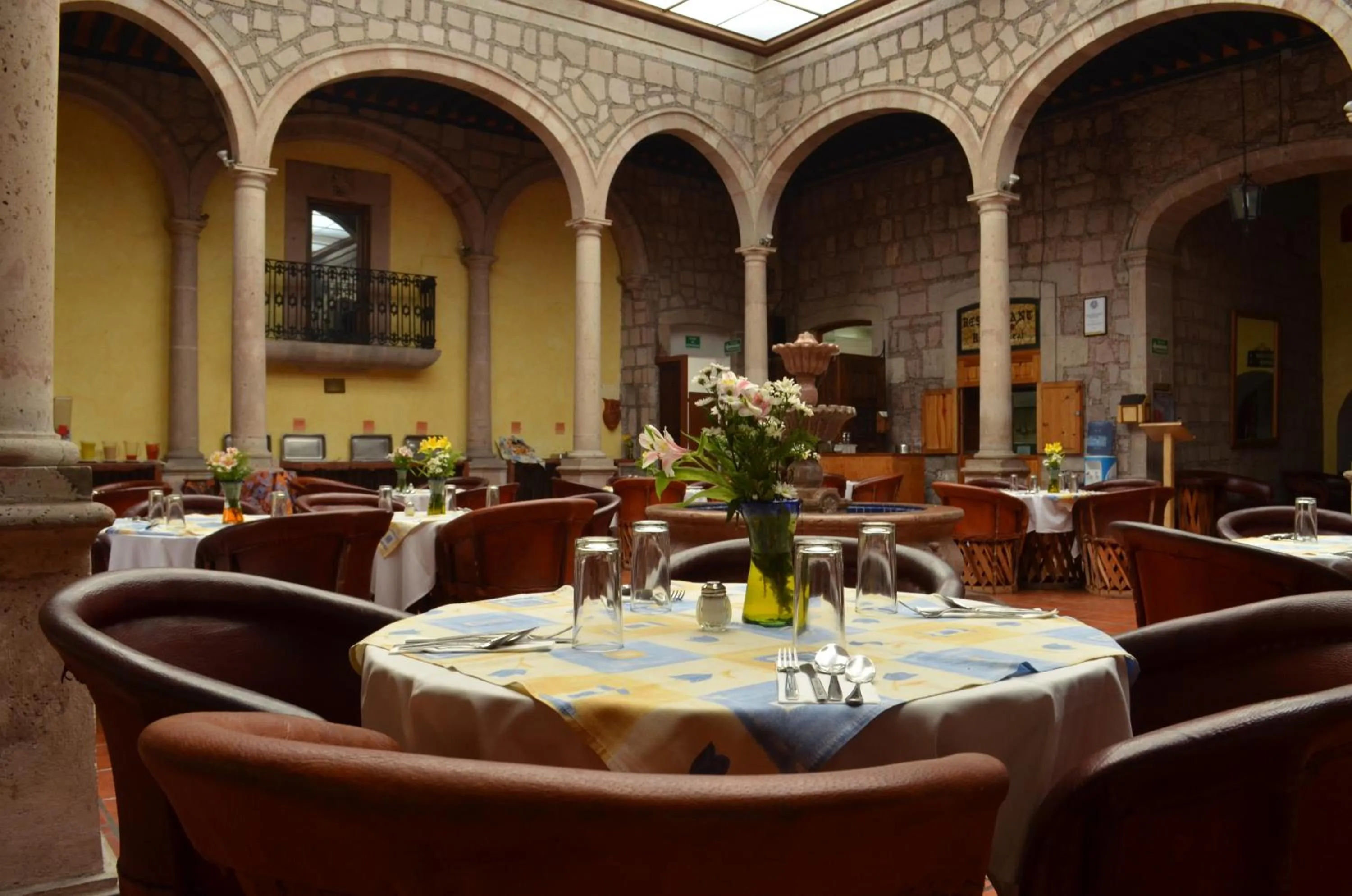 Restaurant/places to eat in Howard Johnson by Wyndham Morelia Calle Real