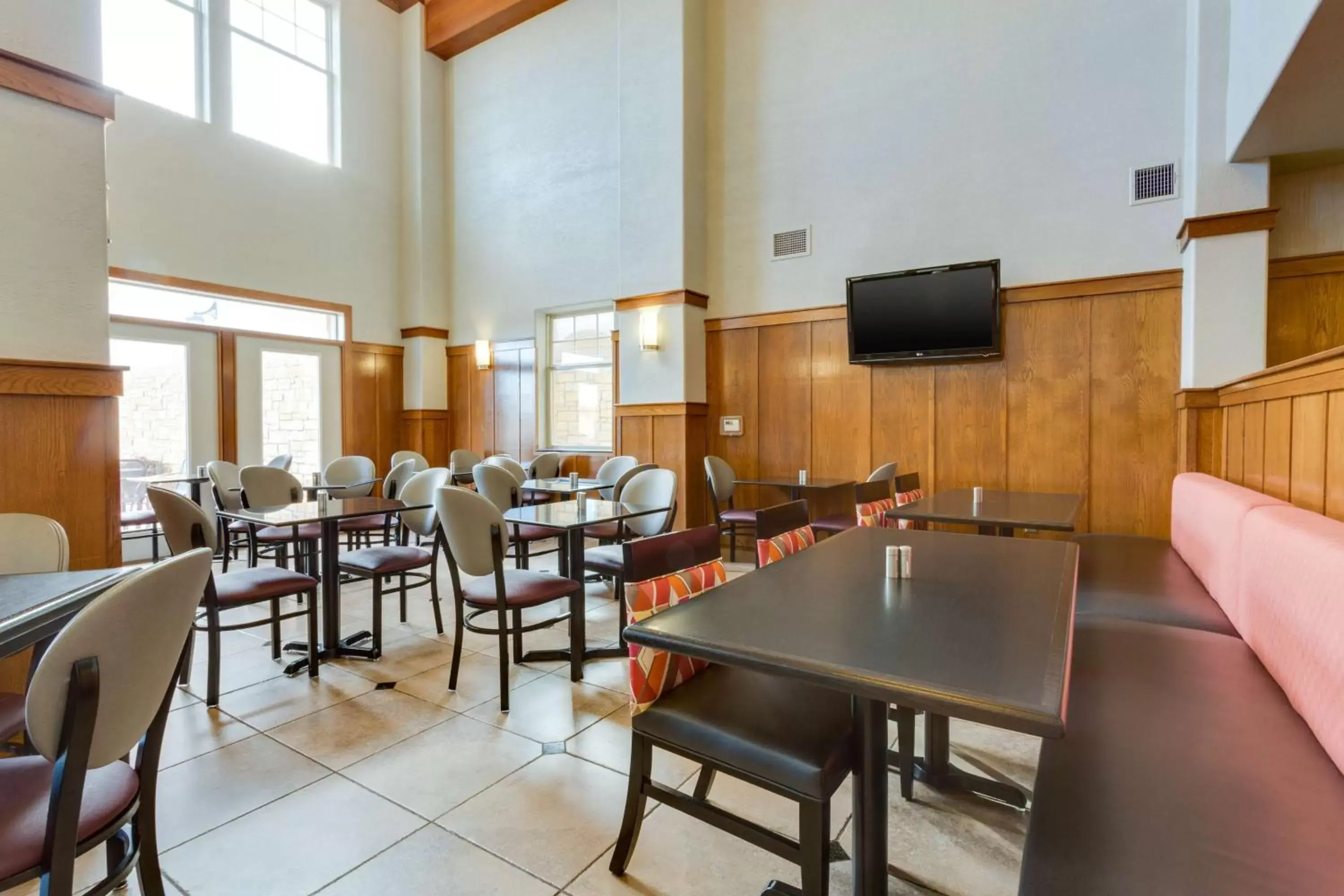Restaurant/places to eat in Drury Inn & Suites Las Cruces