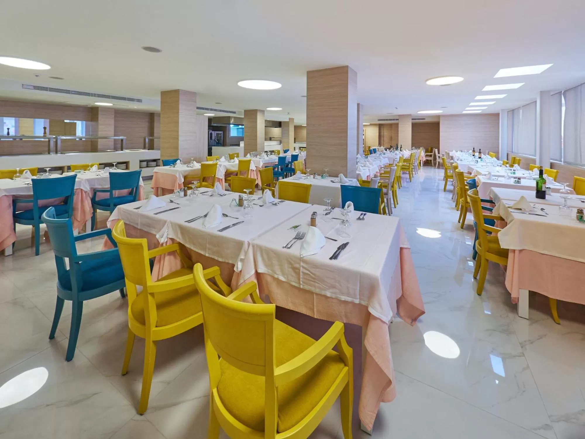 Restaurant/places to eat in Aparthotel y Hotel Paguera Beach