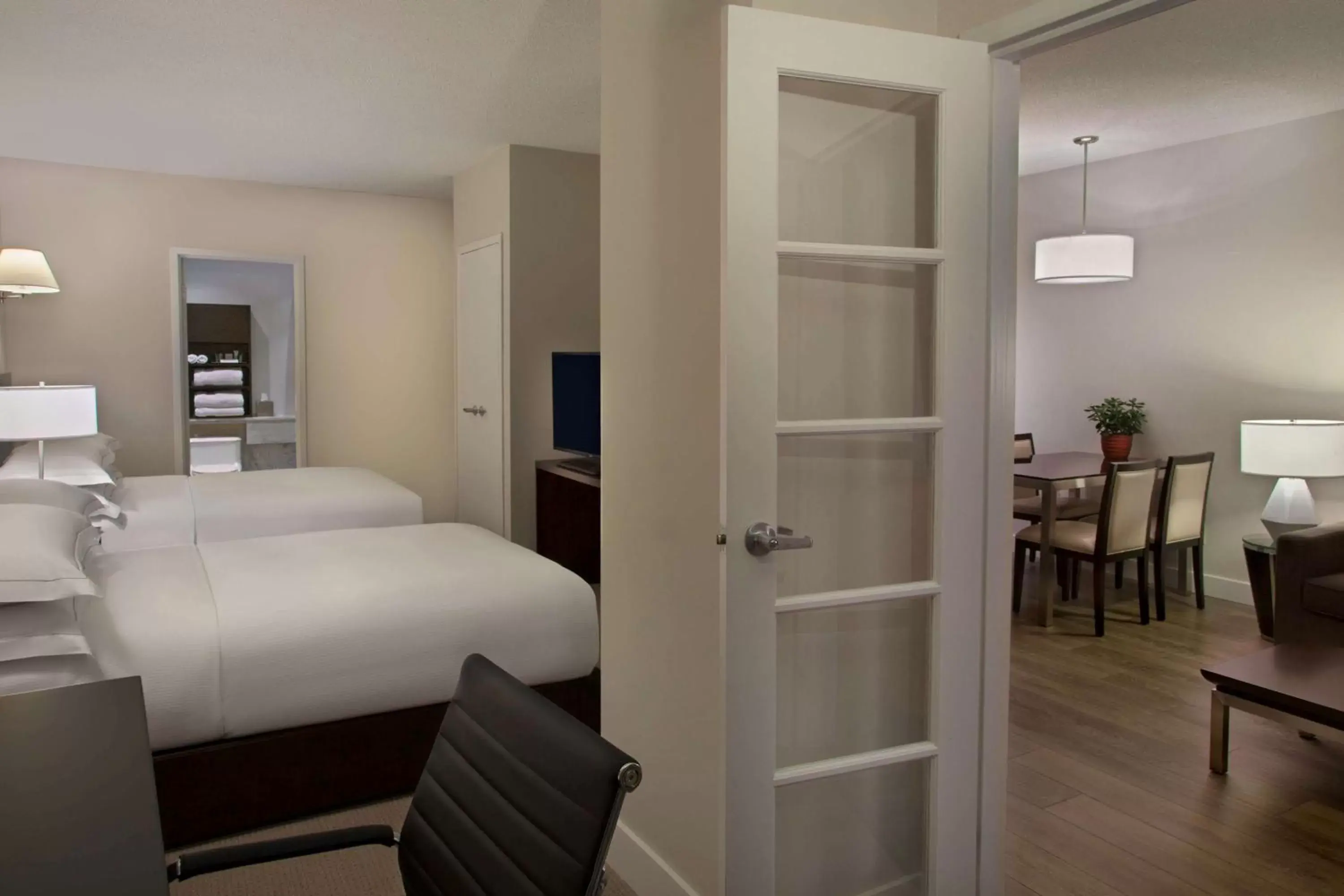 Bedroom, Bed in Hilton Suites Toronto-Markham Conference Centre & Spa